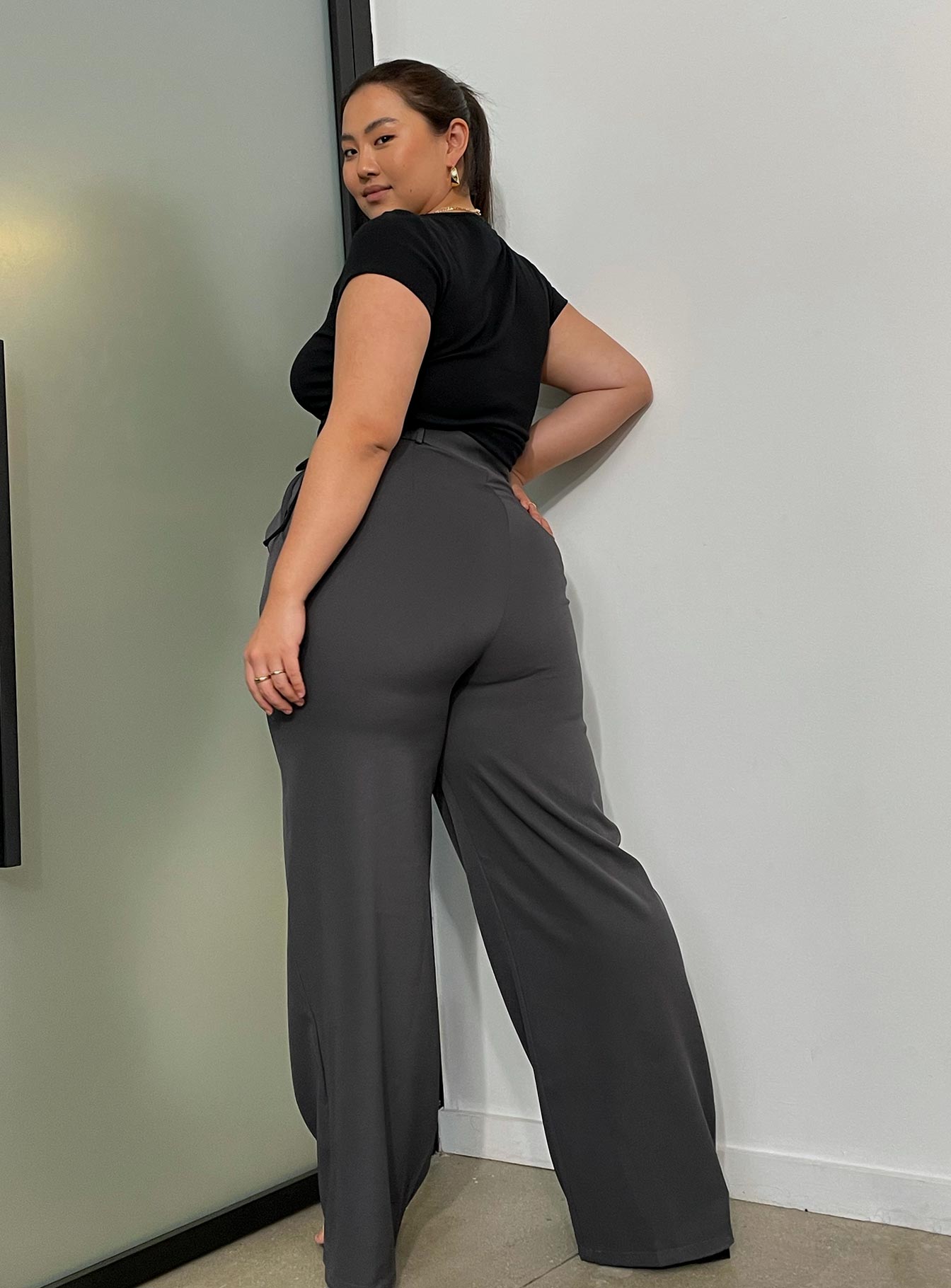 Evant Tee Black Curve-Vipp Girl