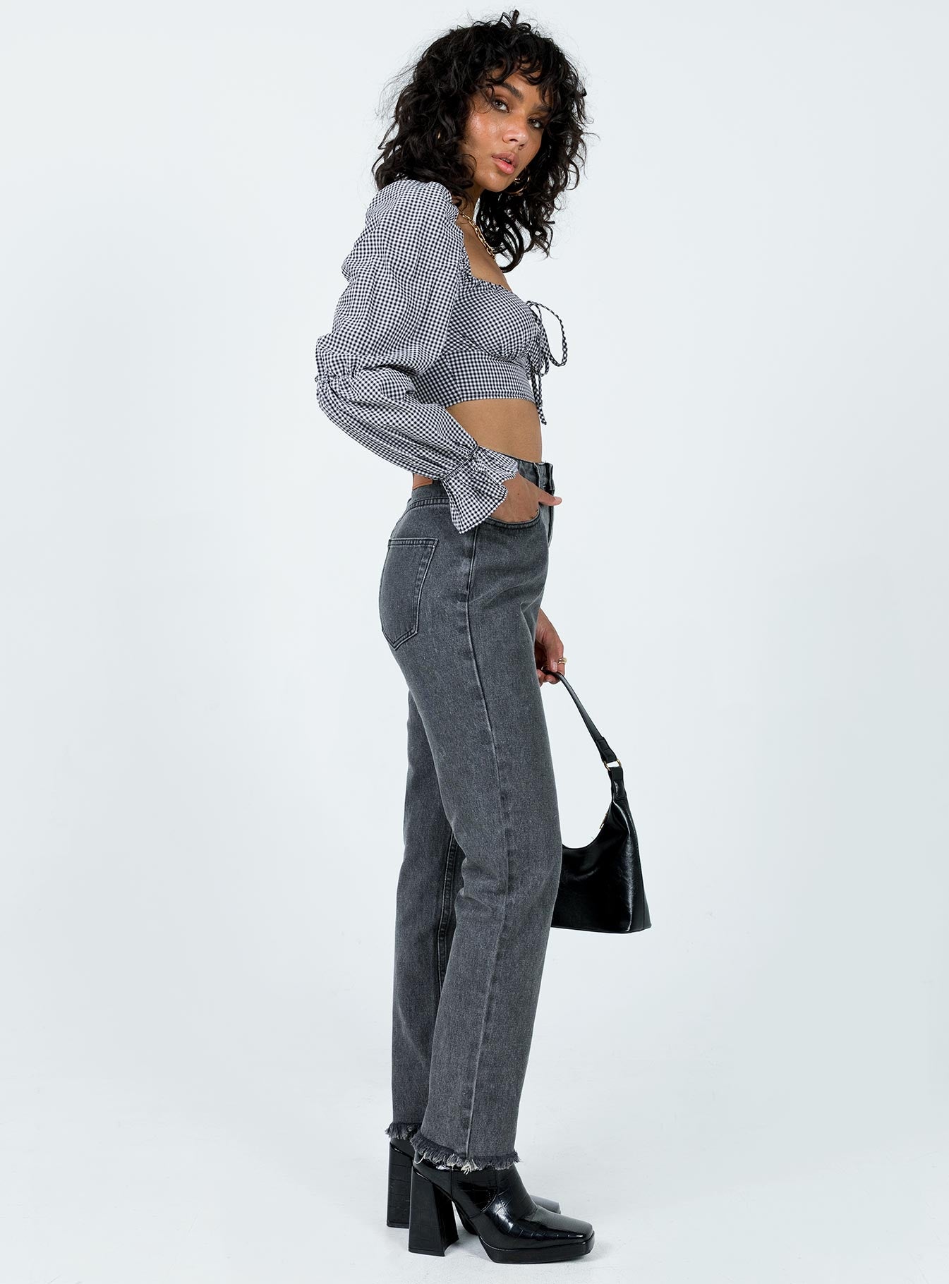 Connecticut Straight Leg Jeans Washed Black-Vipp Girl