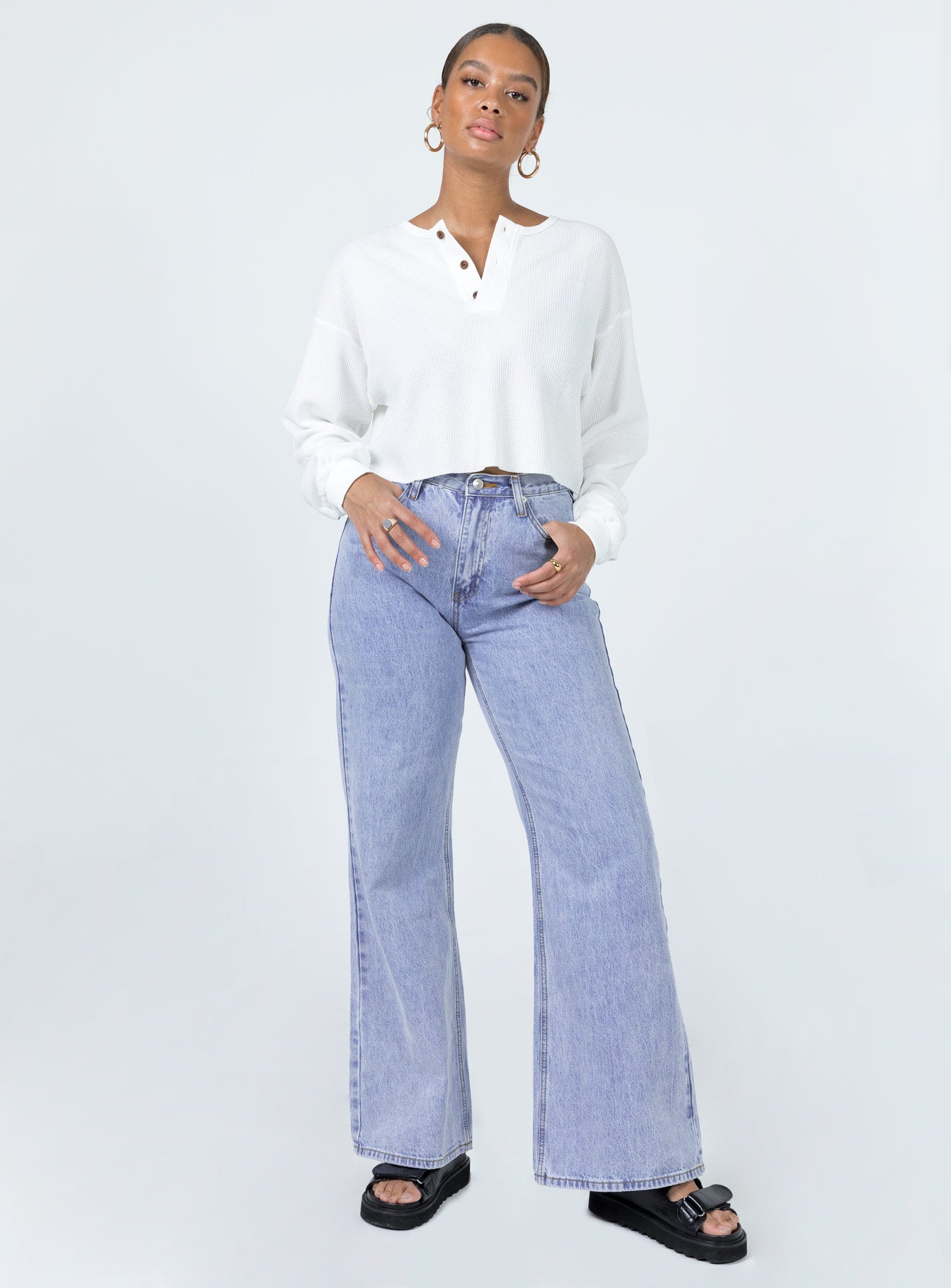 Mia Cropped Henley White-Vipp Girl