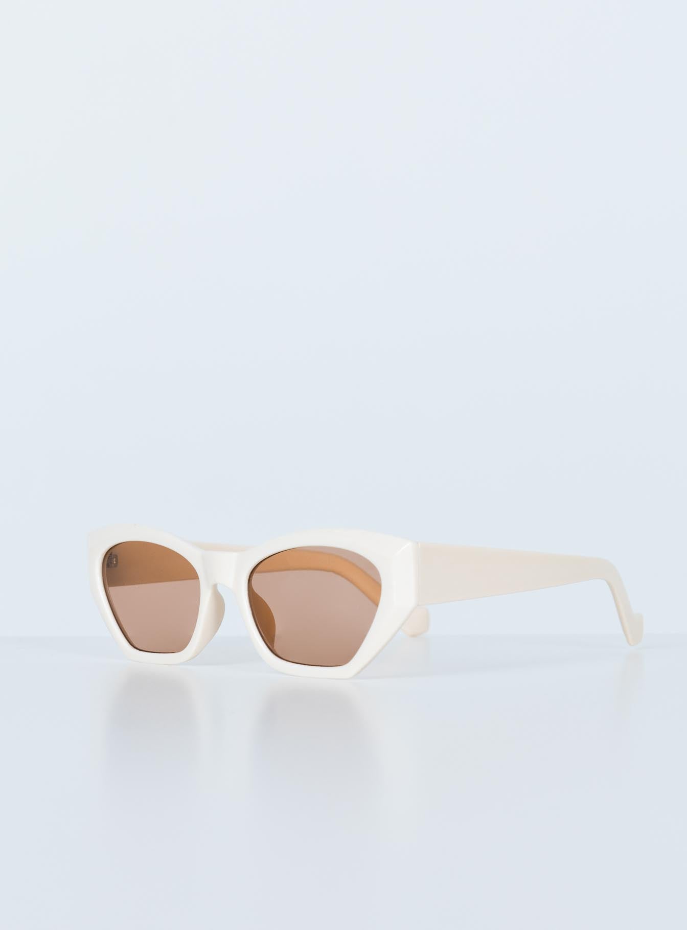 Celeste Sunglasses Cream-Vipp Girl