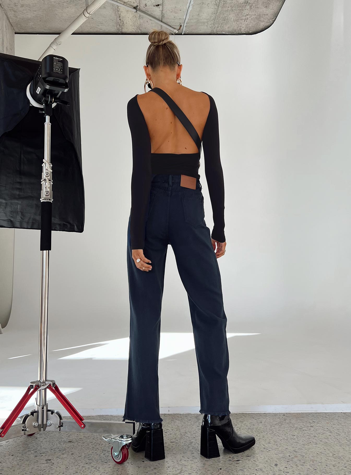 Kalinda Dark Blue Denim Jeans-Vipp Girl