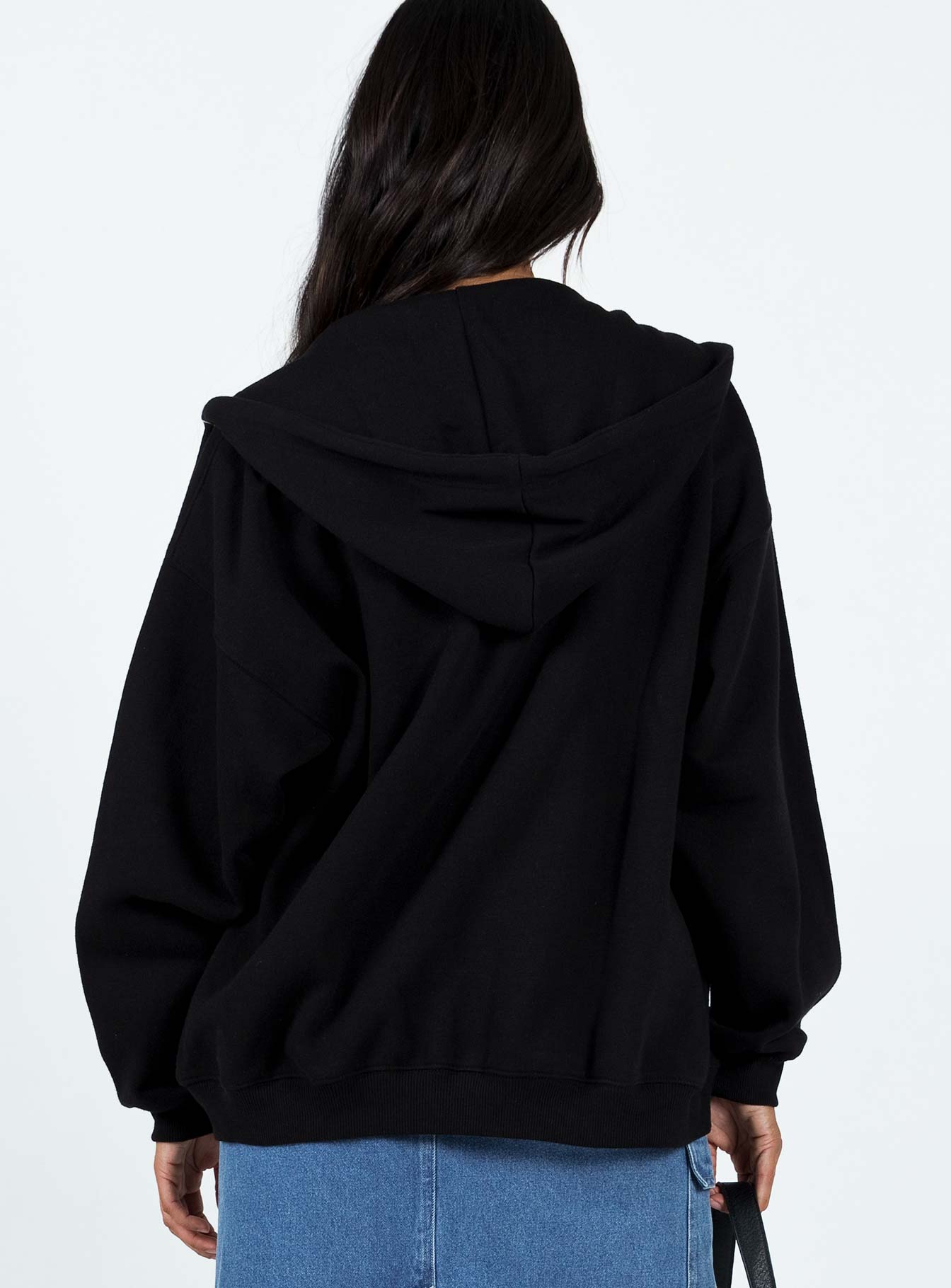 Calder Zip Hoodie Black-Vipp Girl