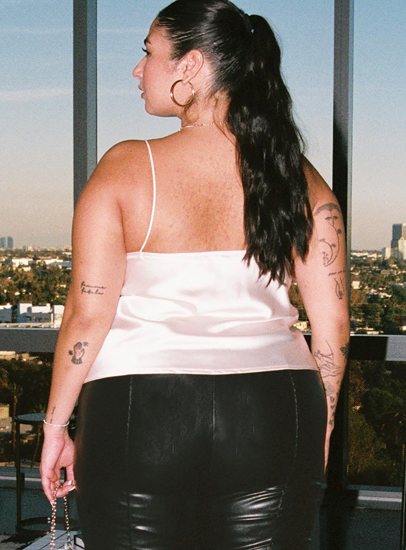 Keegan Top Champagne Curve-Vipp Girl