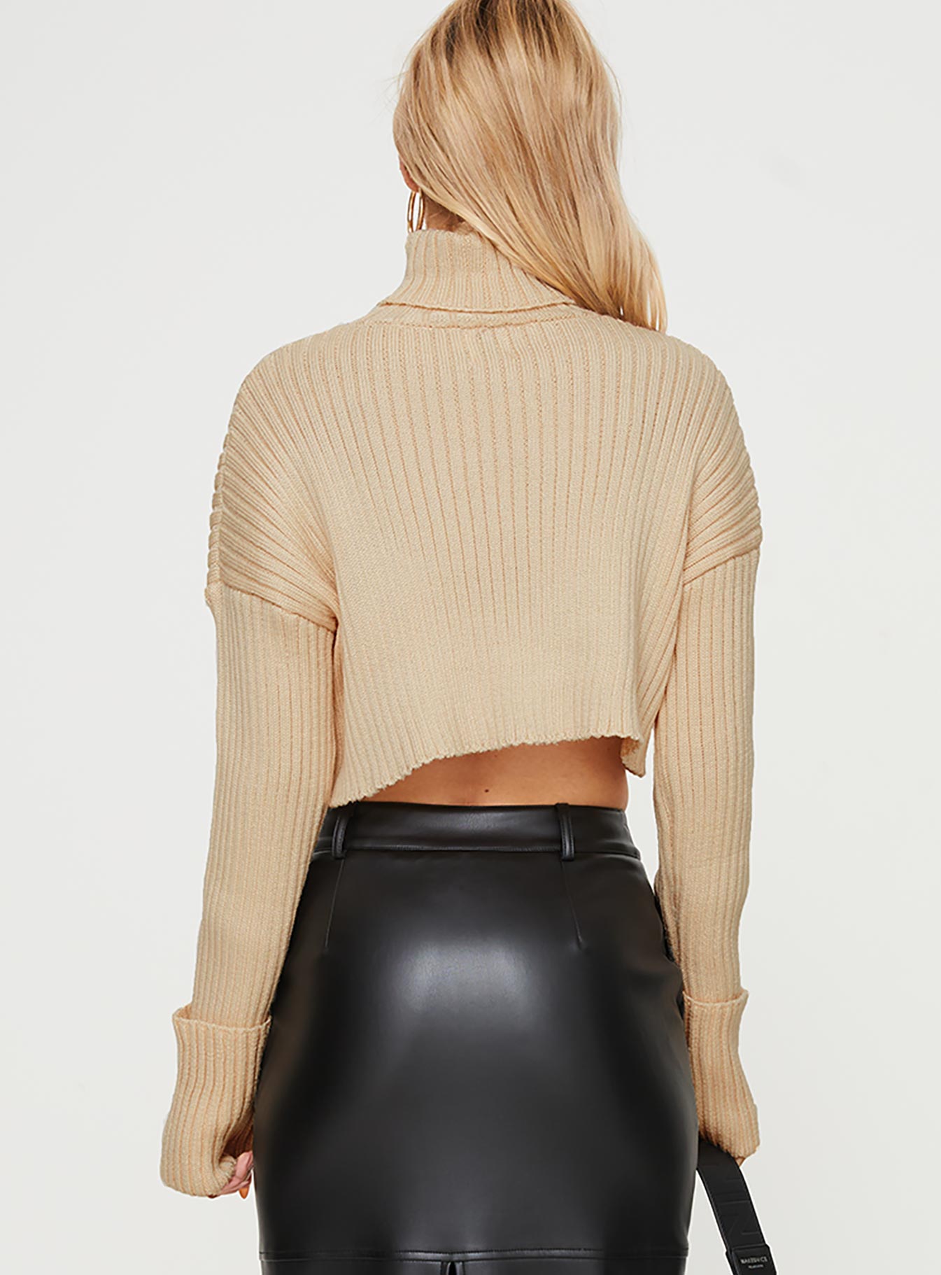 Juelz Sweater Beige-Vipp Girl