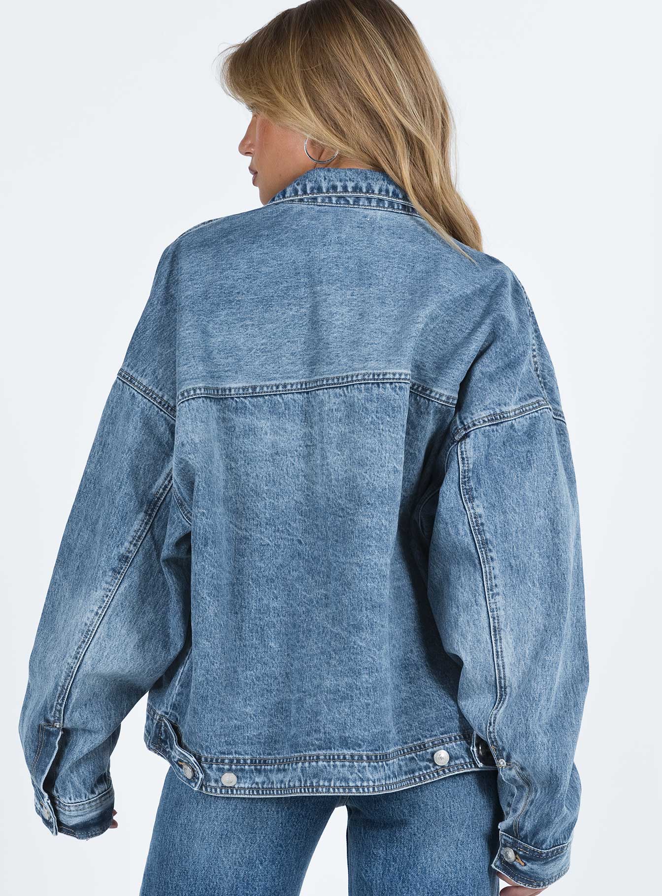 Kier Oversized Jacket Denim Mid Wash-Vipp Girl