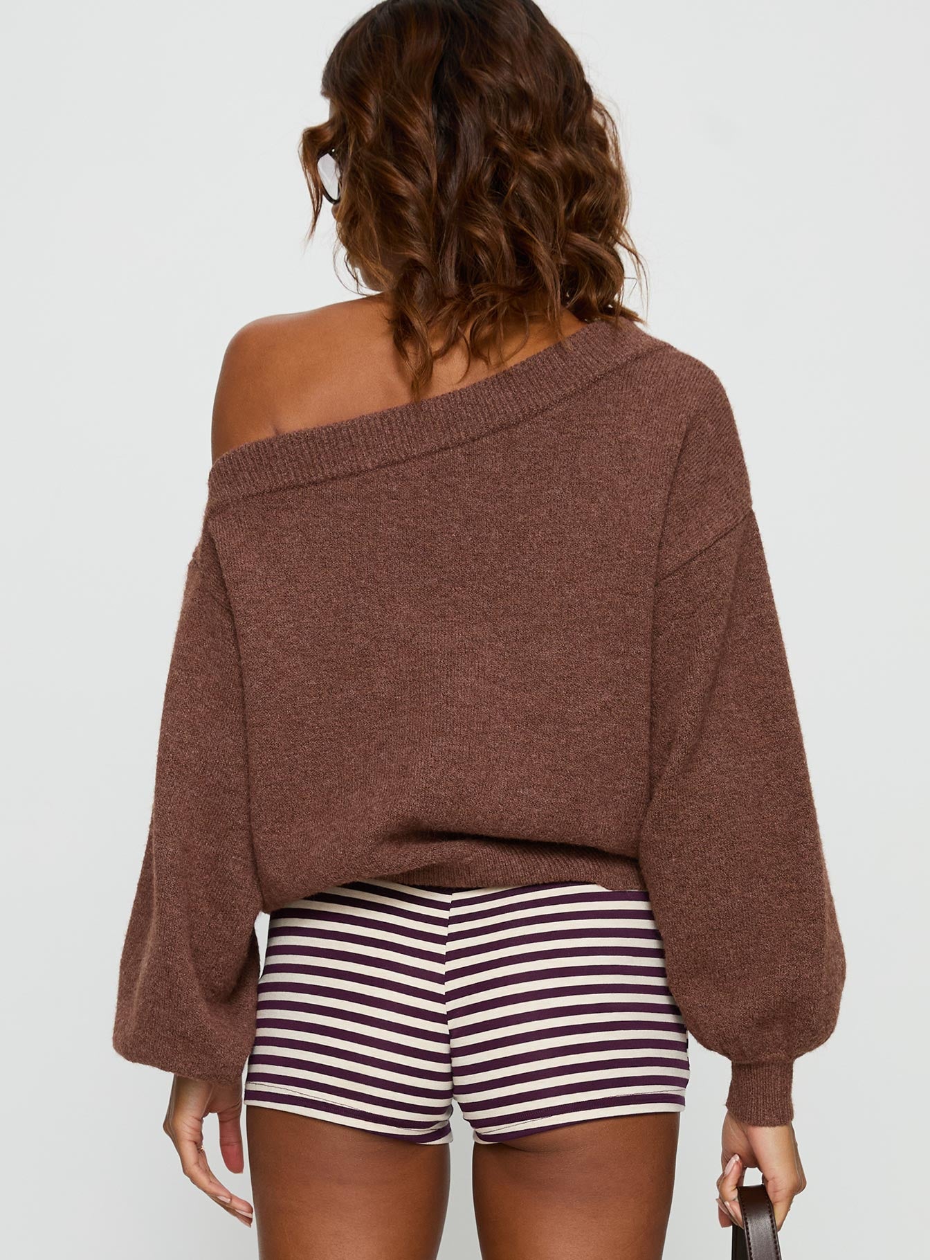Noble Off The Shoulder Sweater Chocolate-Vipp Girl