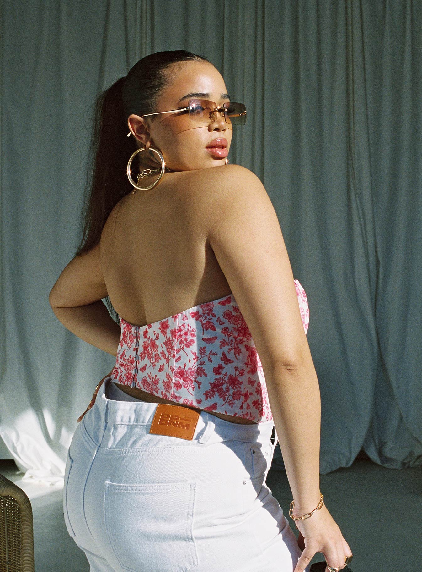 Juliette Bustier Curve-Vipp Girl