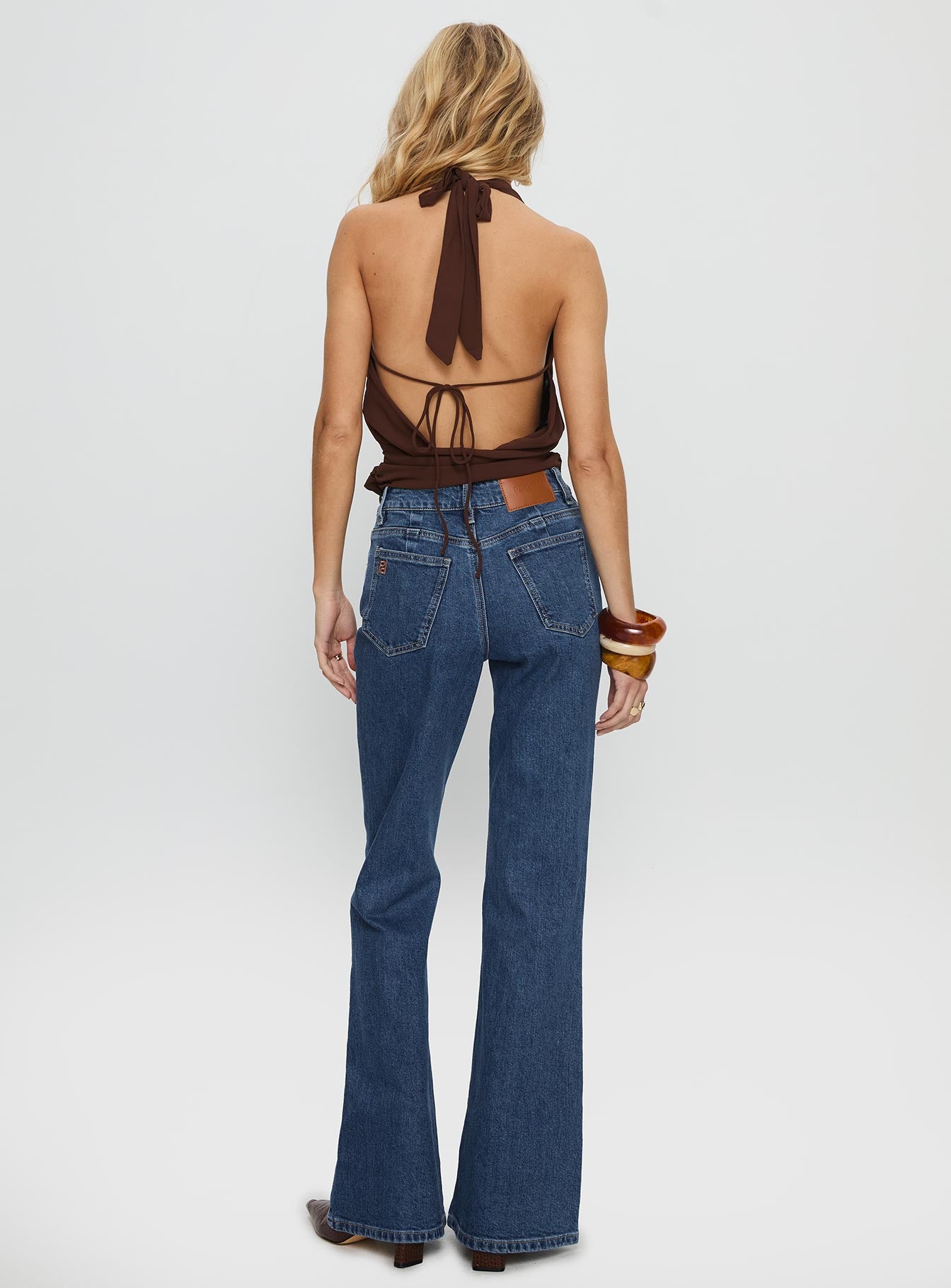 Magic Mirror Mid Rise Bootleg Jeans Mid Blue Wash-Vipp Girl