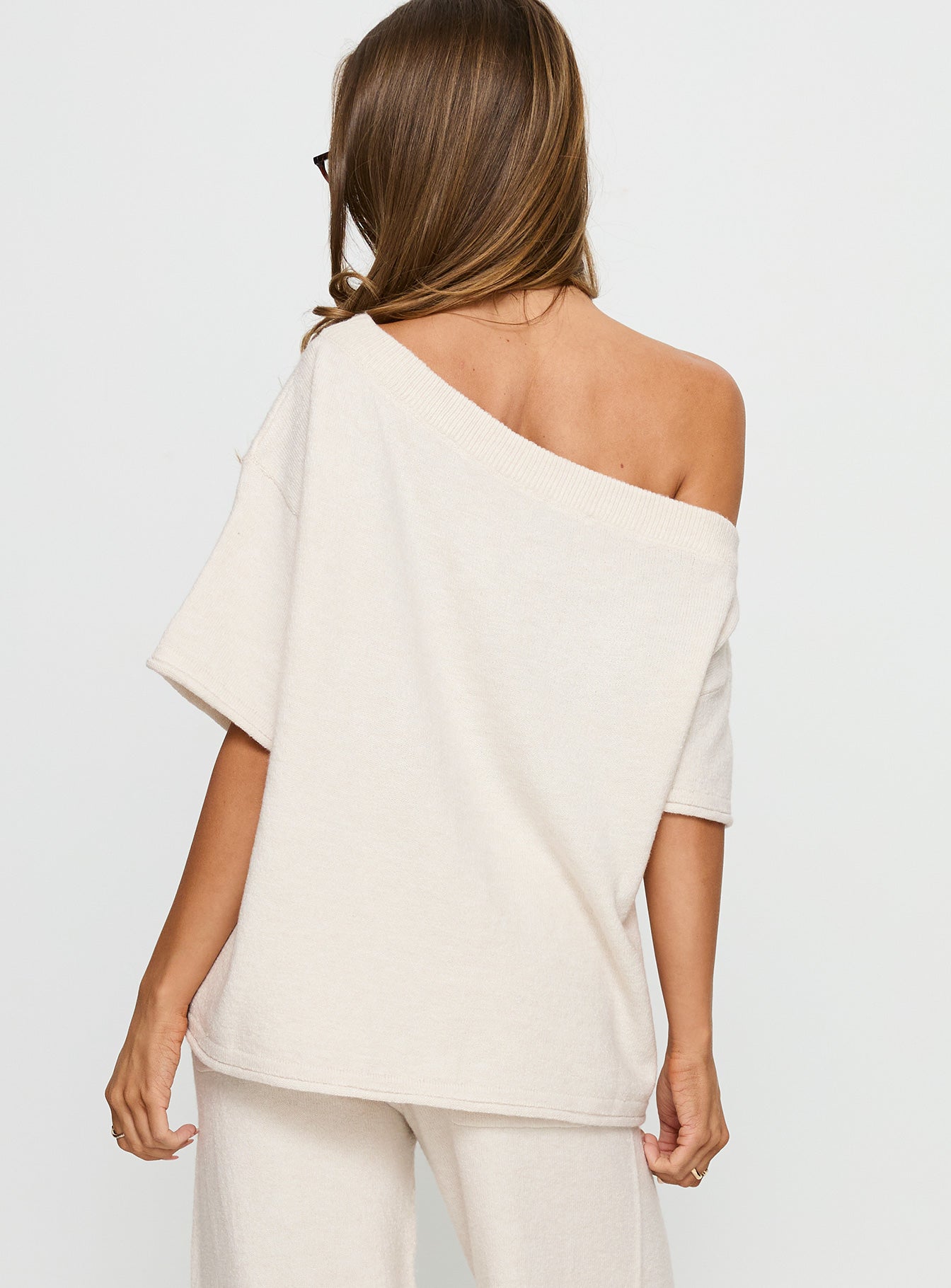 Kourta Off Shoulder Oversized Top Oat-Vipp Girl
