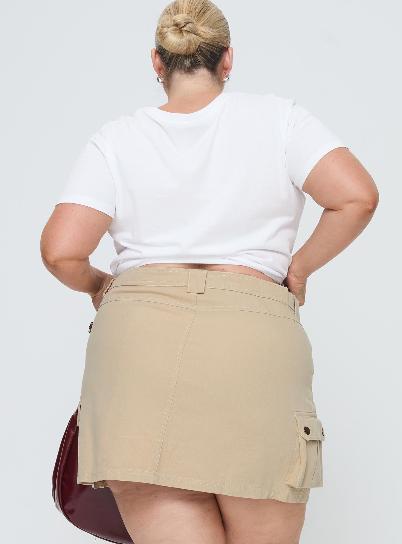 Lydie Cargo Mini Skirt Beige Curve-Vipp Girl