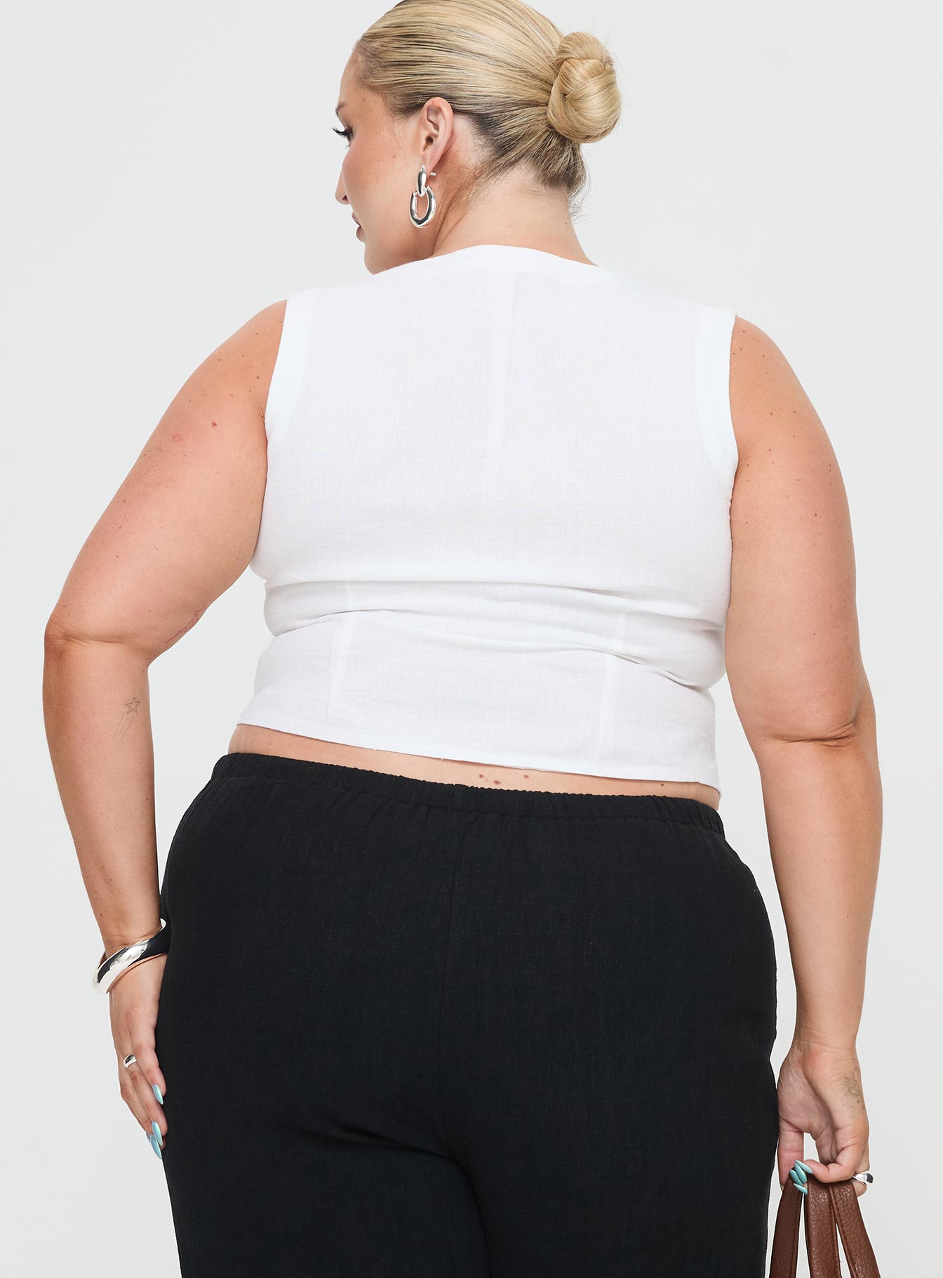 Capone Vest Ivory Curve-Vipp Girl