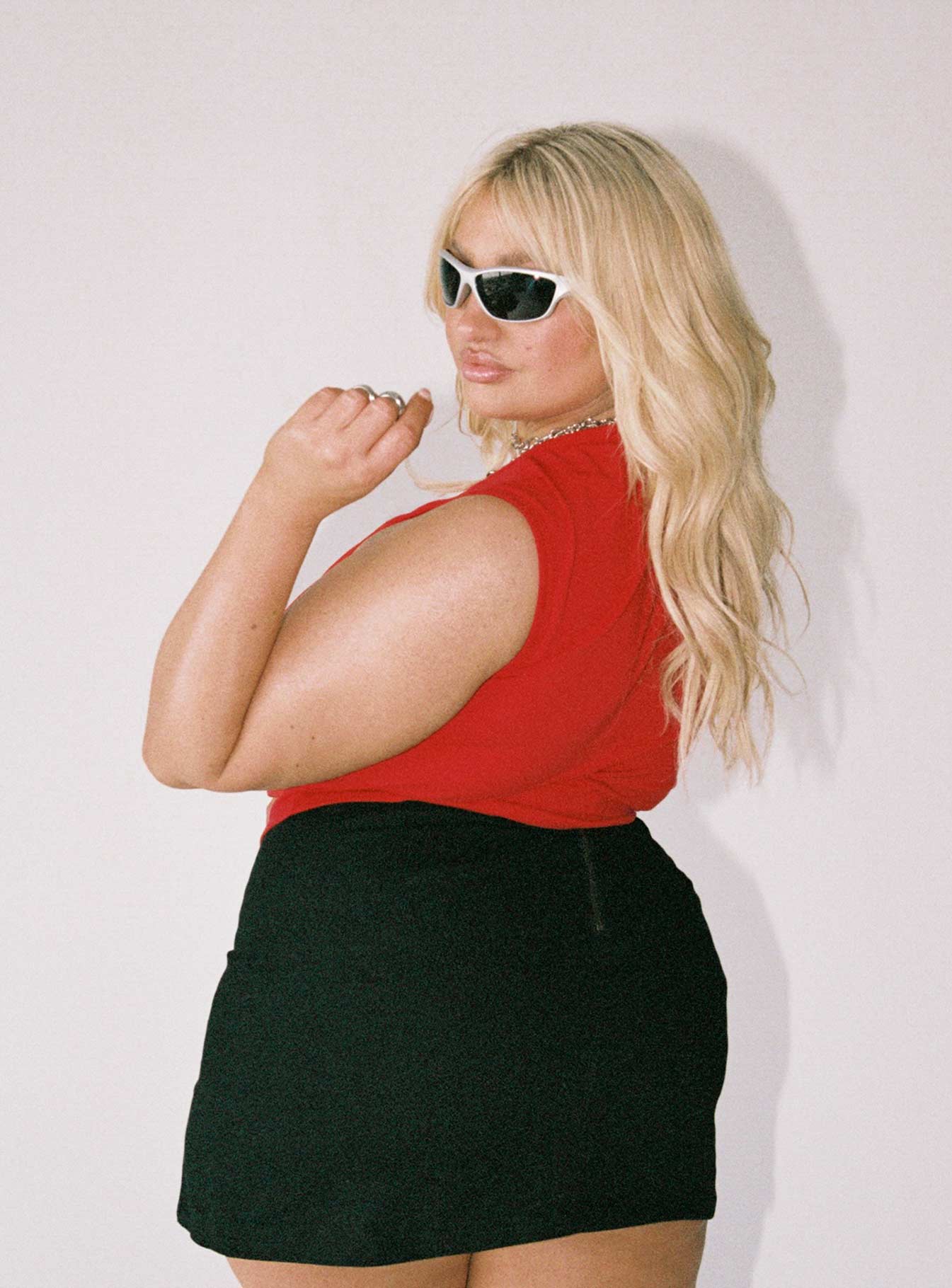 Dagger Tank Top Red Curve-Vipp Girl