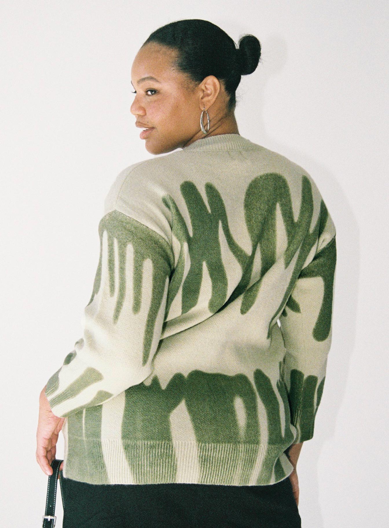 Katie Oversized Sweater Green Curve-Vipp Girl