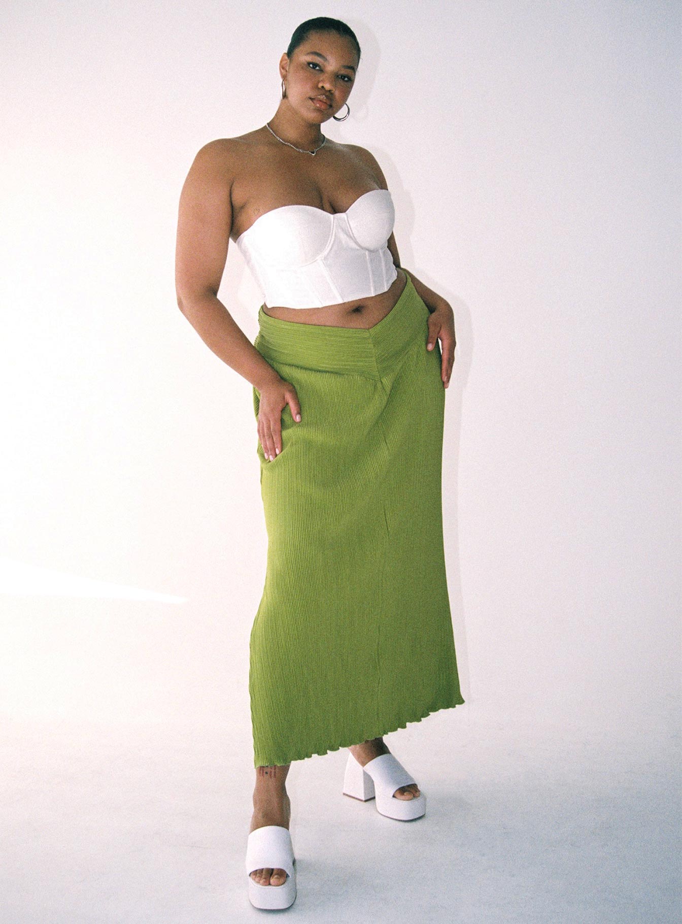 Mira Maxi Skirt Green Curve-Vipp Girl