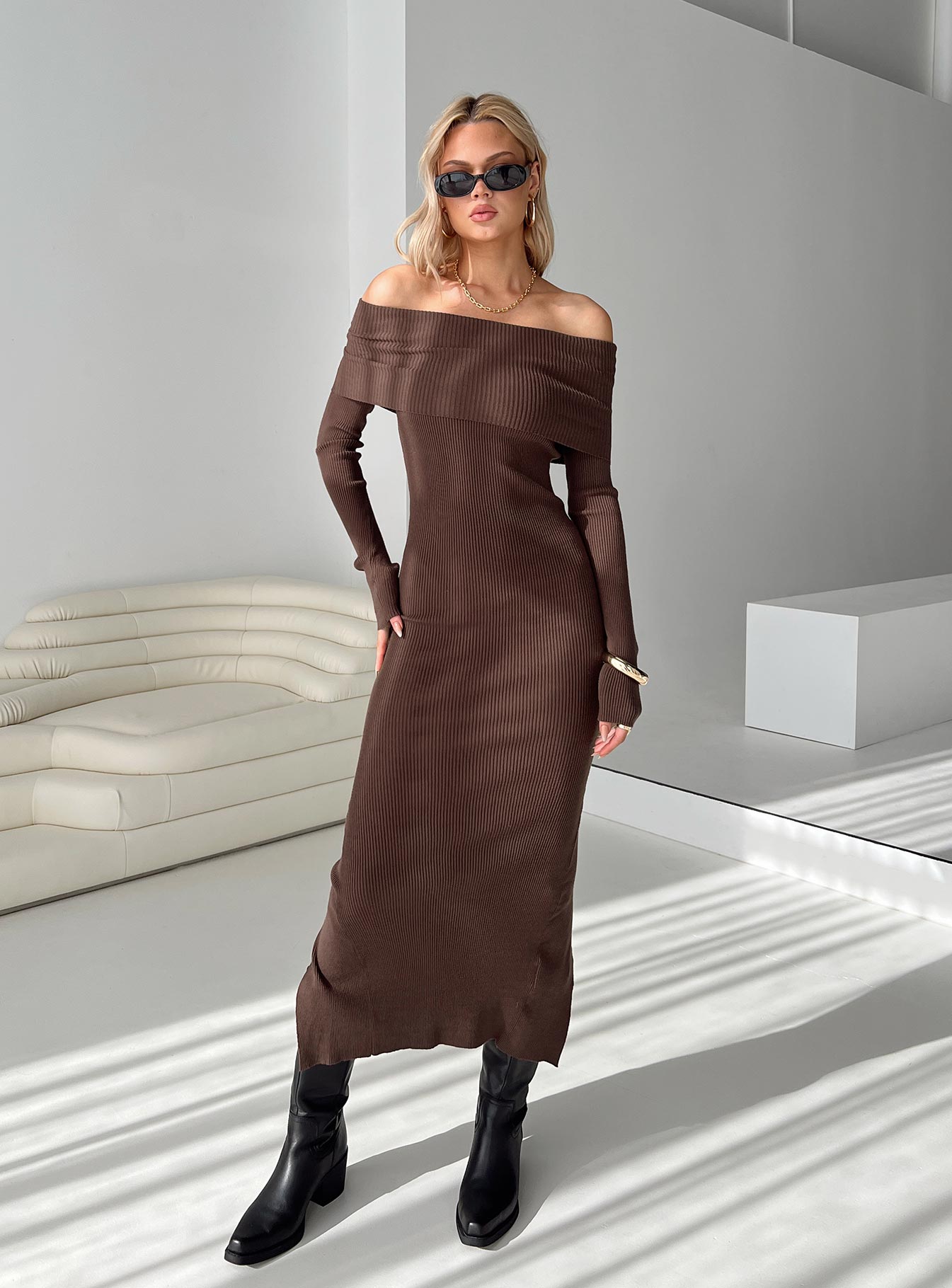 Phylis Off The Shoulder Maxi Dress Chocolate-Vipp Girl
