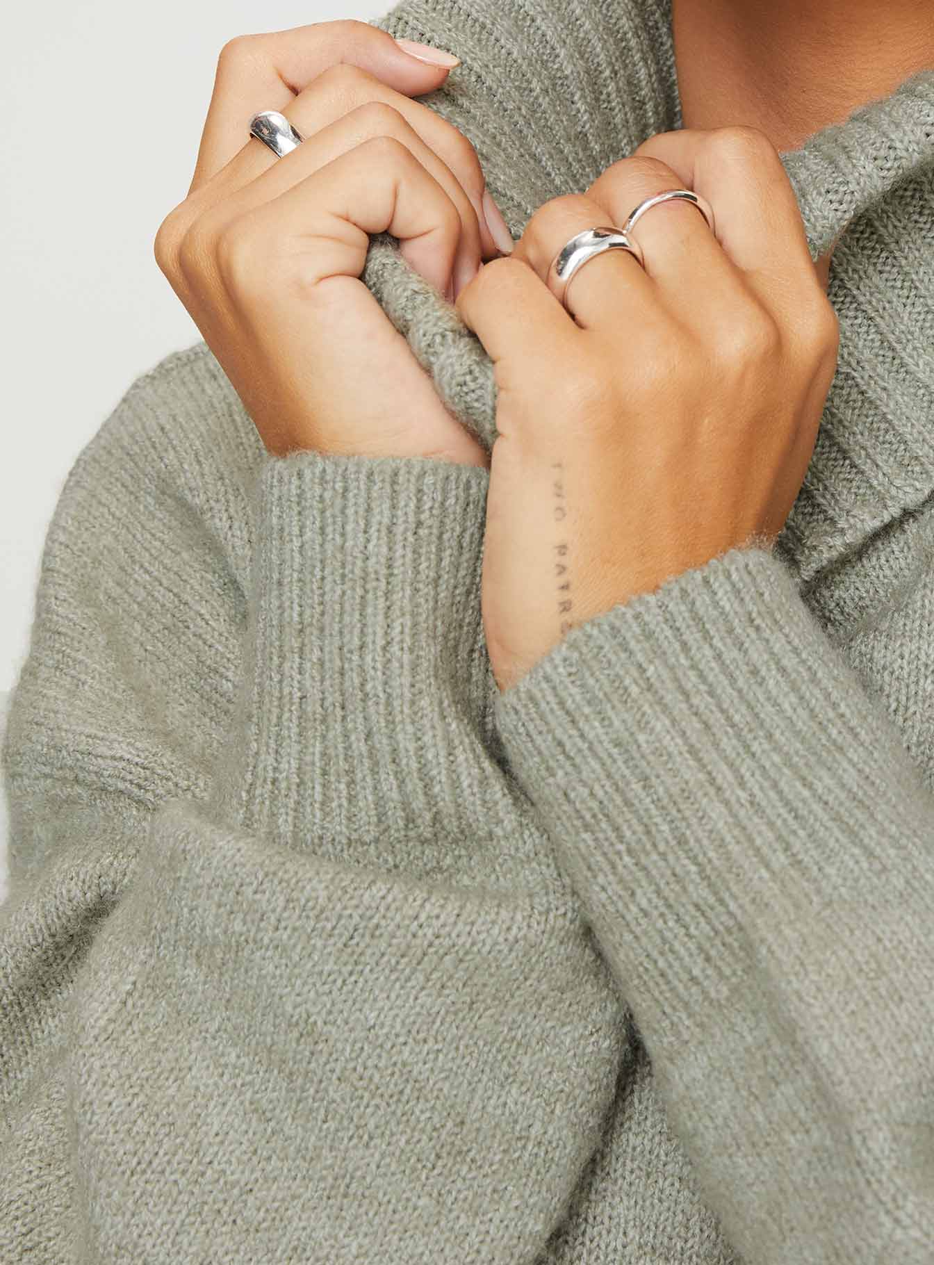 Oswin Turtleneck Sweater Green-Vipp Girl