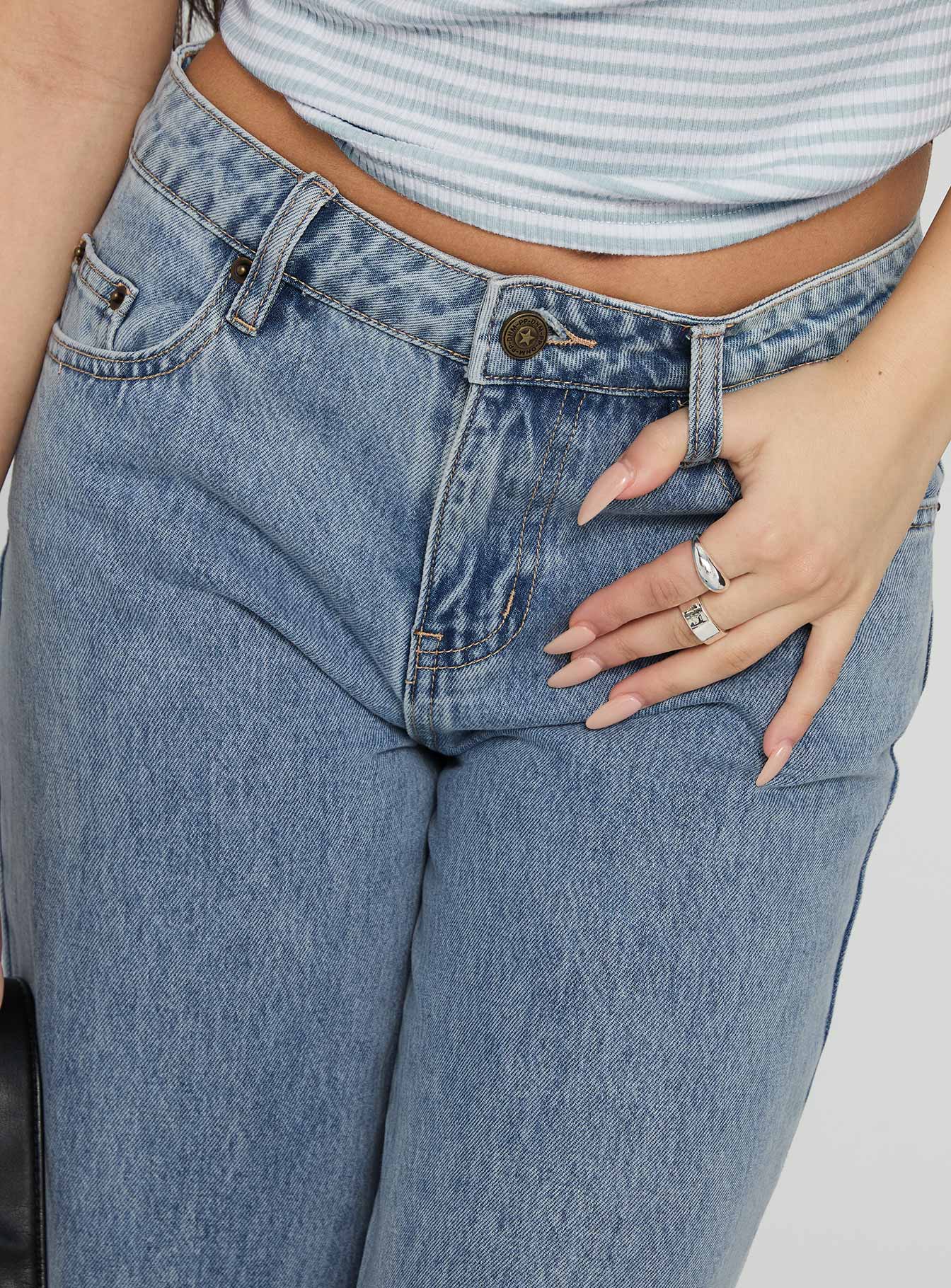 Kadison Low Rise Straight Leg Jeans Mid Wash Blue-Vipp Girl