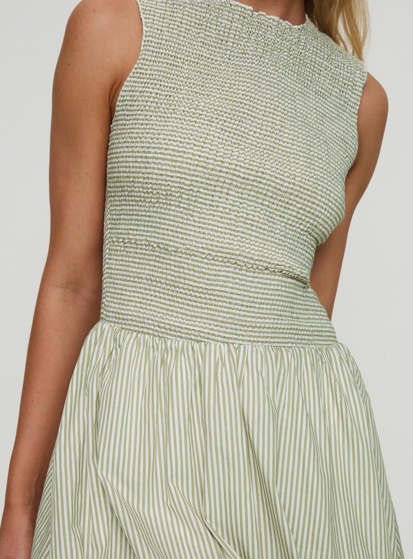 Narnie Mini Dress Sage-Vipp Girl