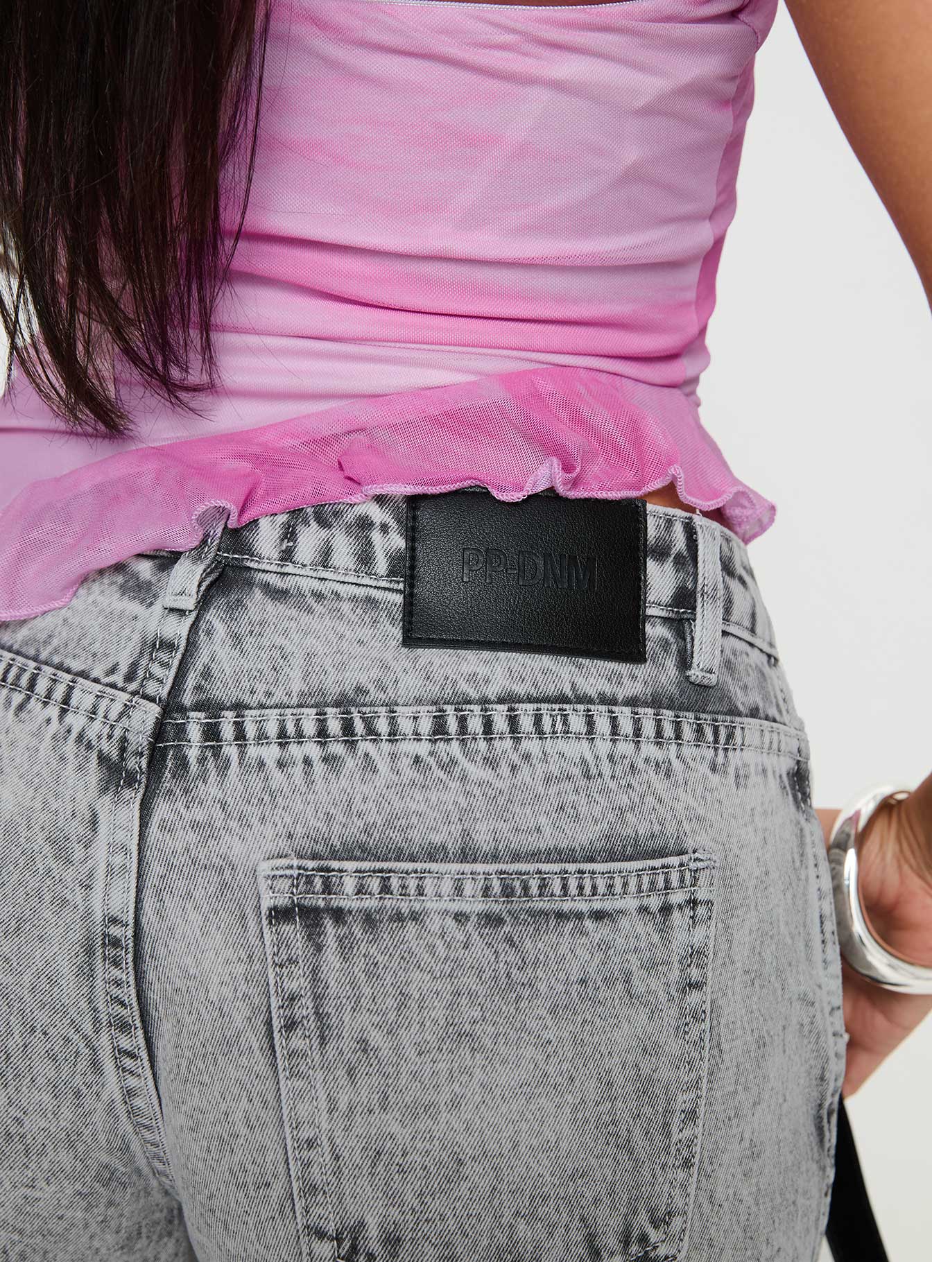 Brayden Low Wise Relaxed Jeans Grey Acid Wash-Vipp Girl