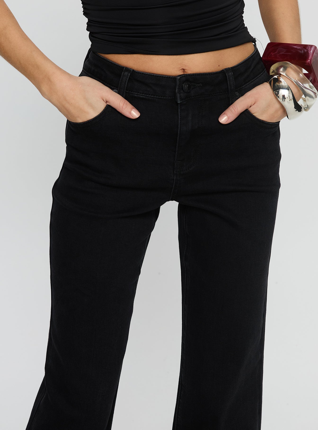 Magic Mirror Mid Rise Bootleg Jeans Washed Black-Vipp Girl