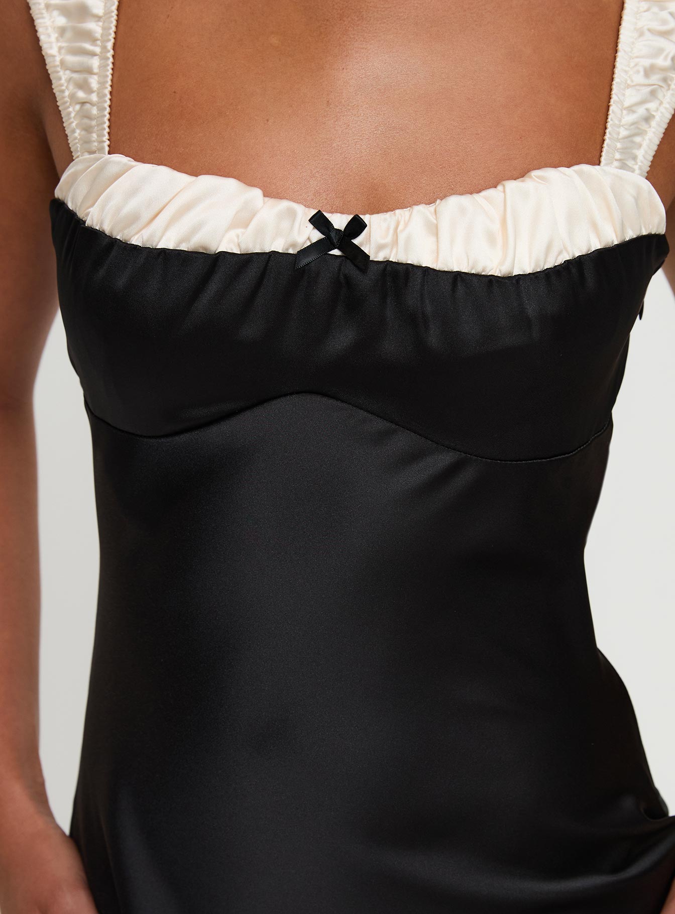 Emmert Maxi Dress Black-Vipp Girl