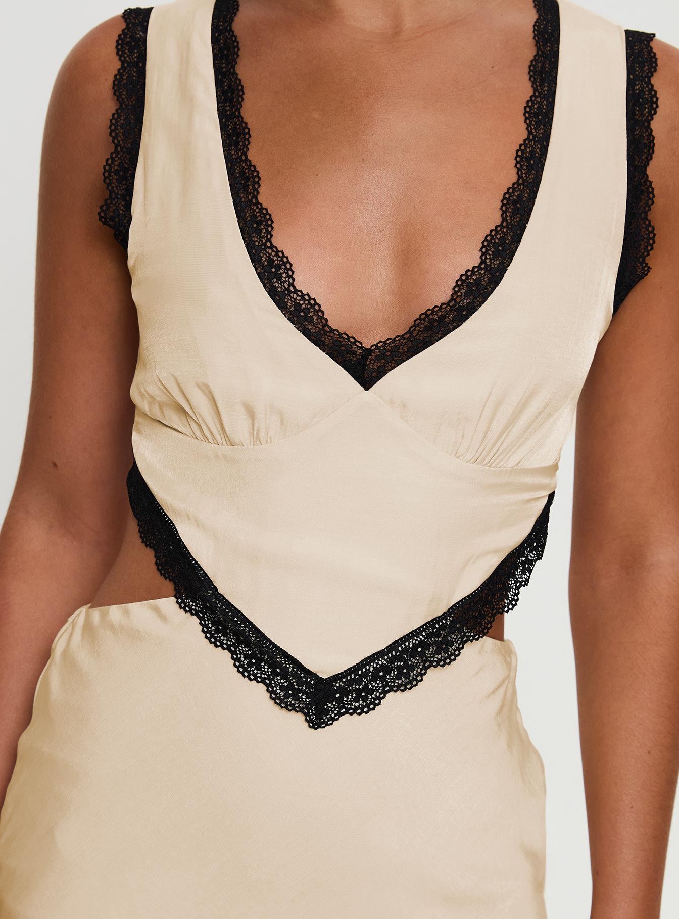 Keila Lace Trim Maxi Dress Cream / Black-Vipp Girl