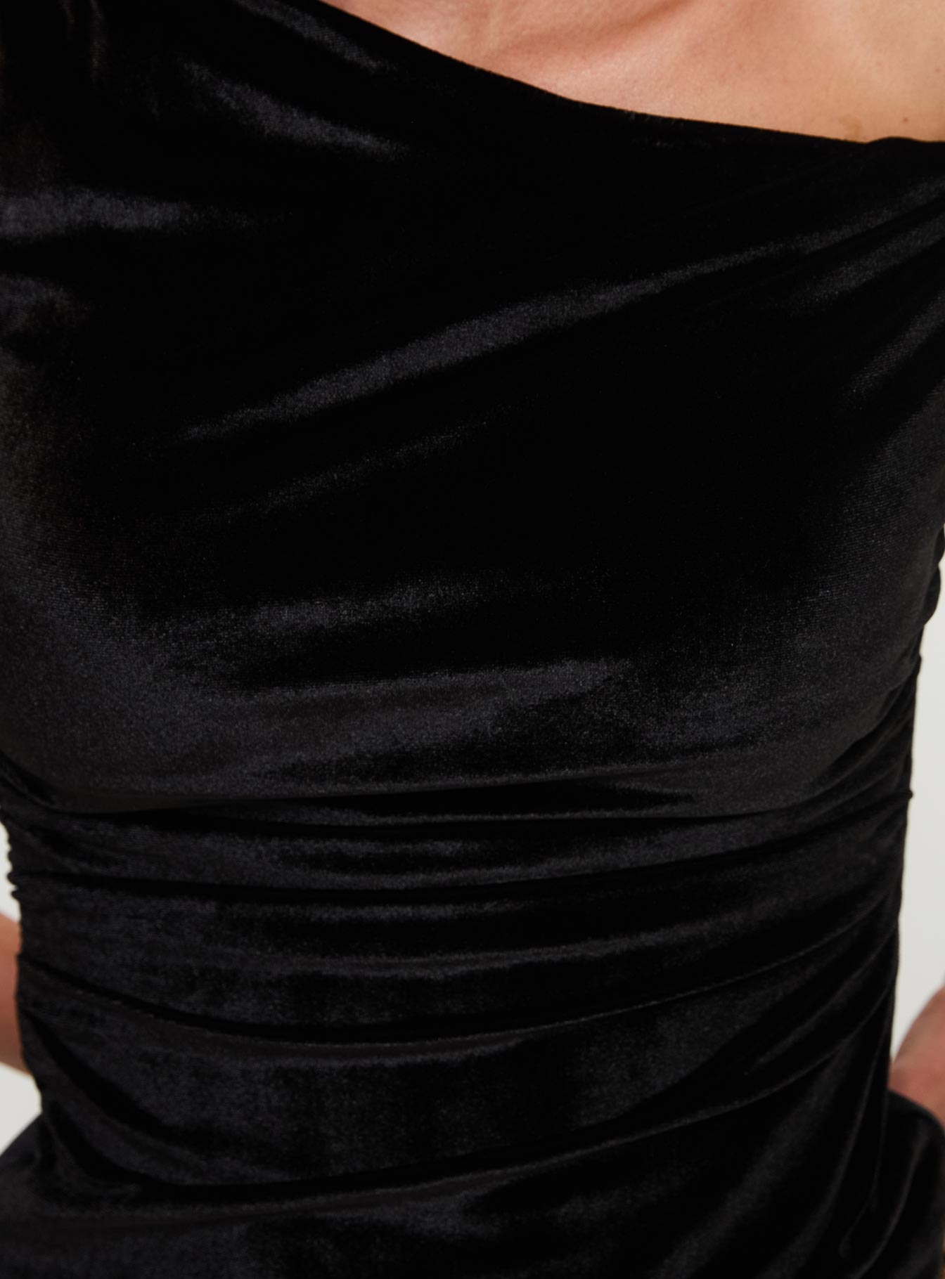 Dream Came True Asymmetrical Velvet Top Black-Vipp Girl