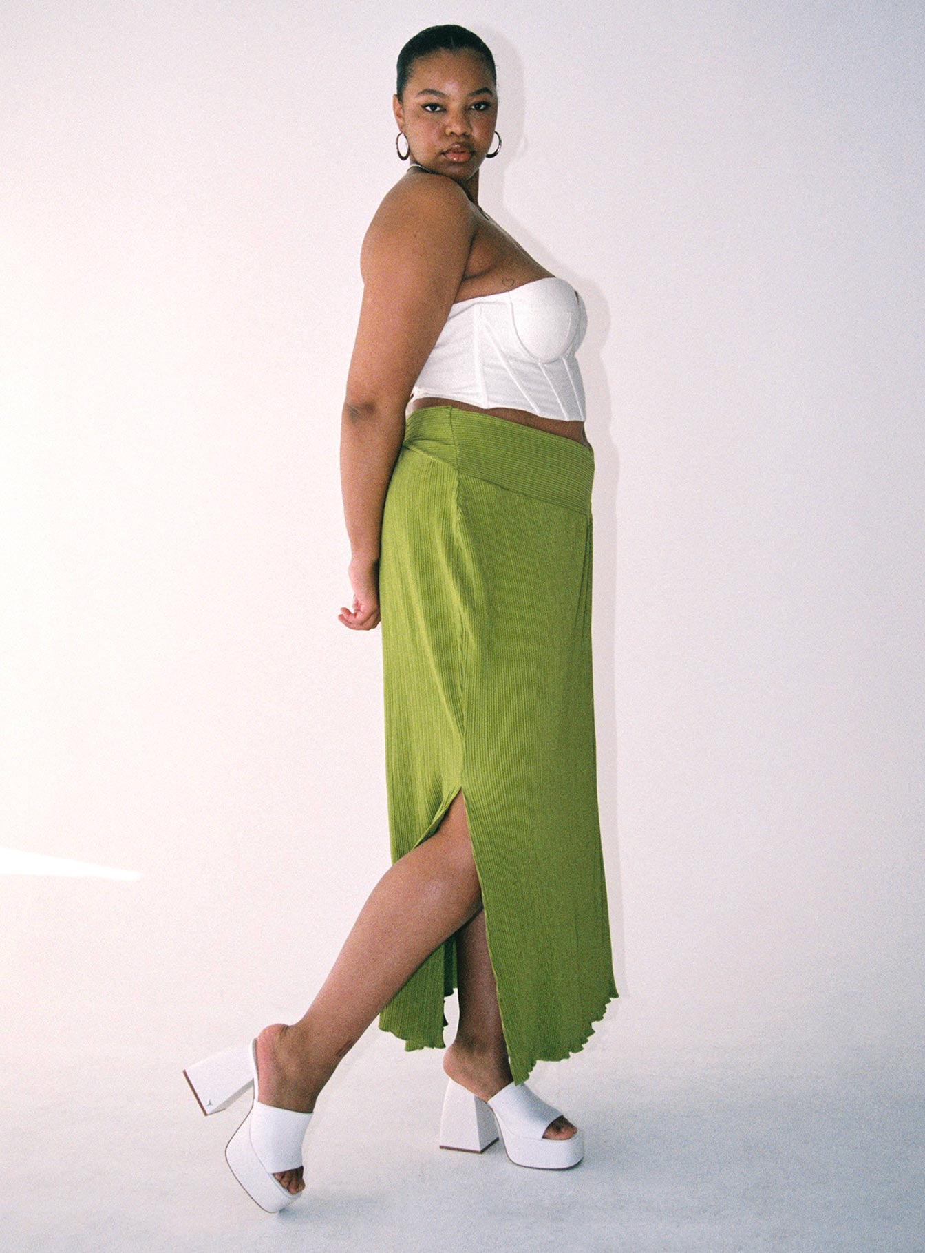 Mira Maxi Skirt Green Curve-Vipp Girl