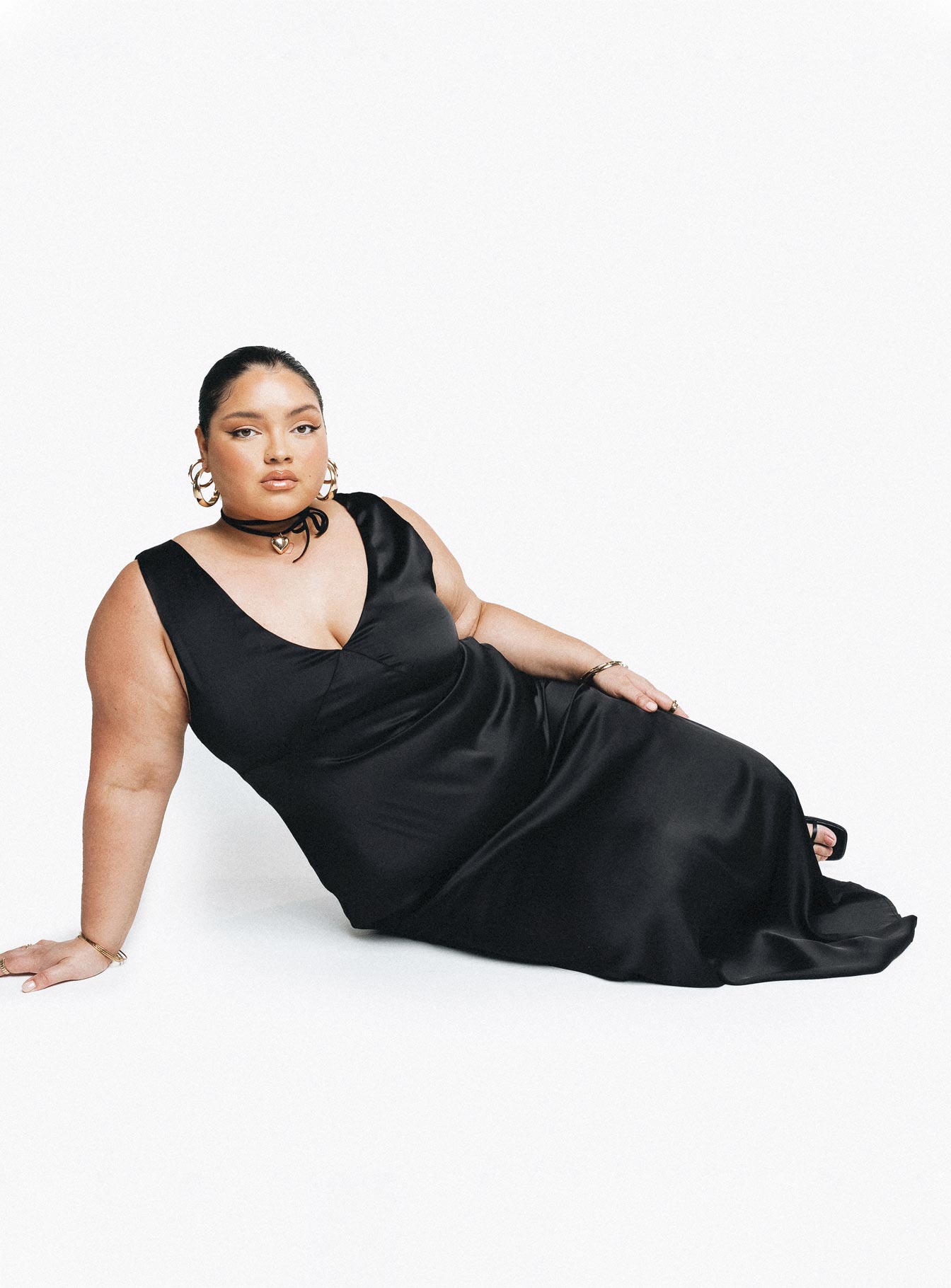 Lynsey Midi Dress Black Curve-Vipp Girl