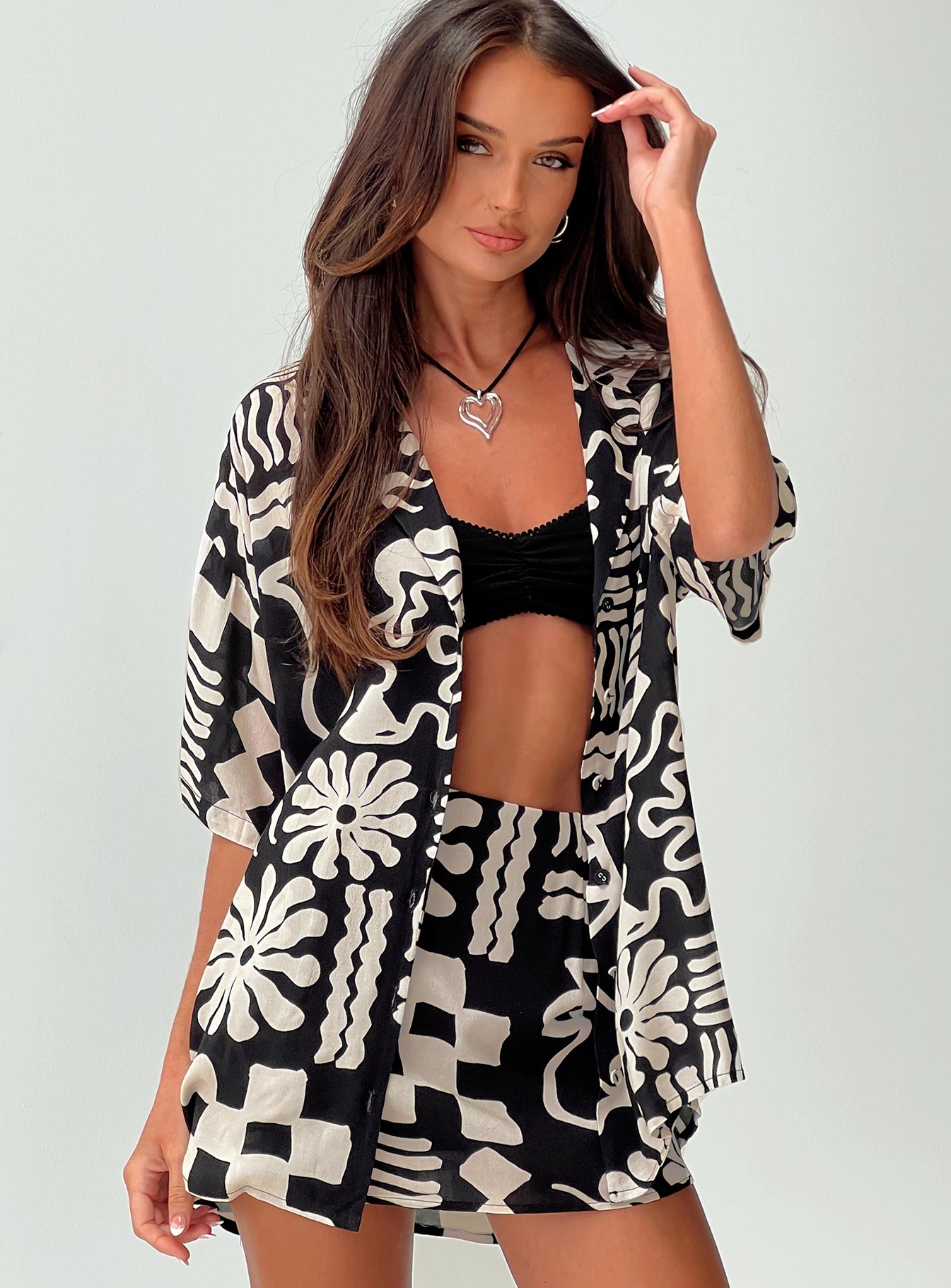 Caraliia Shirt Black / Cream-Vipp Girl