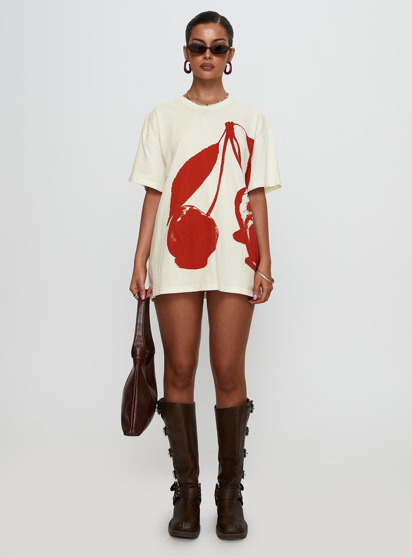 Cherrie Amore Oversized Tee White-Vipp Girl