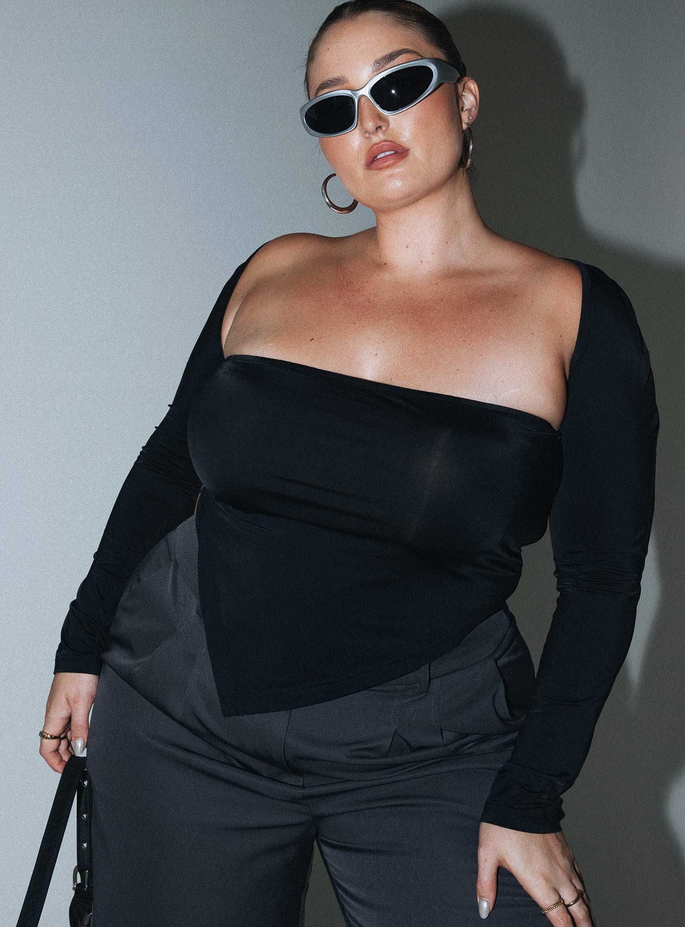 Koslo Bolero Top Black Curve-Vipp Girl