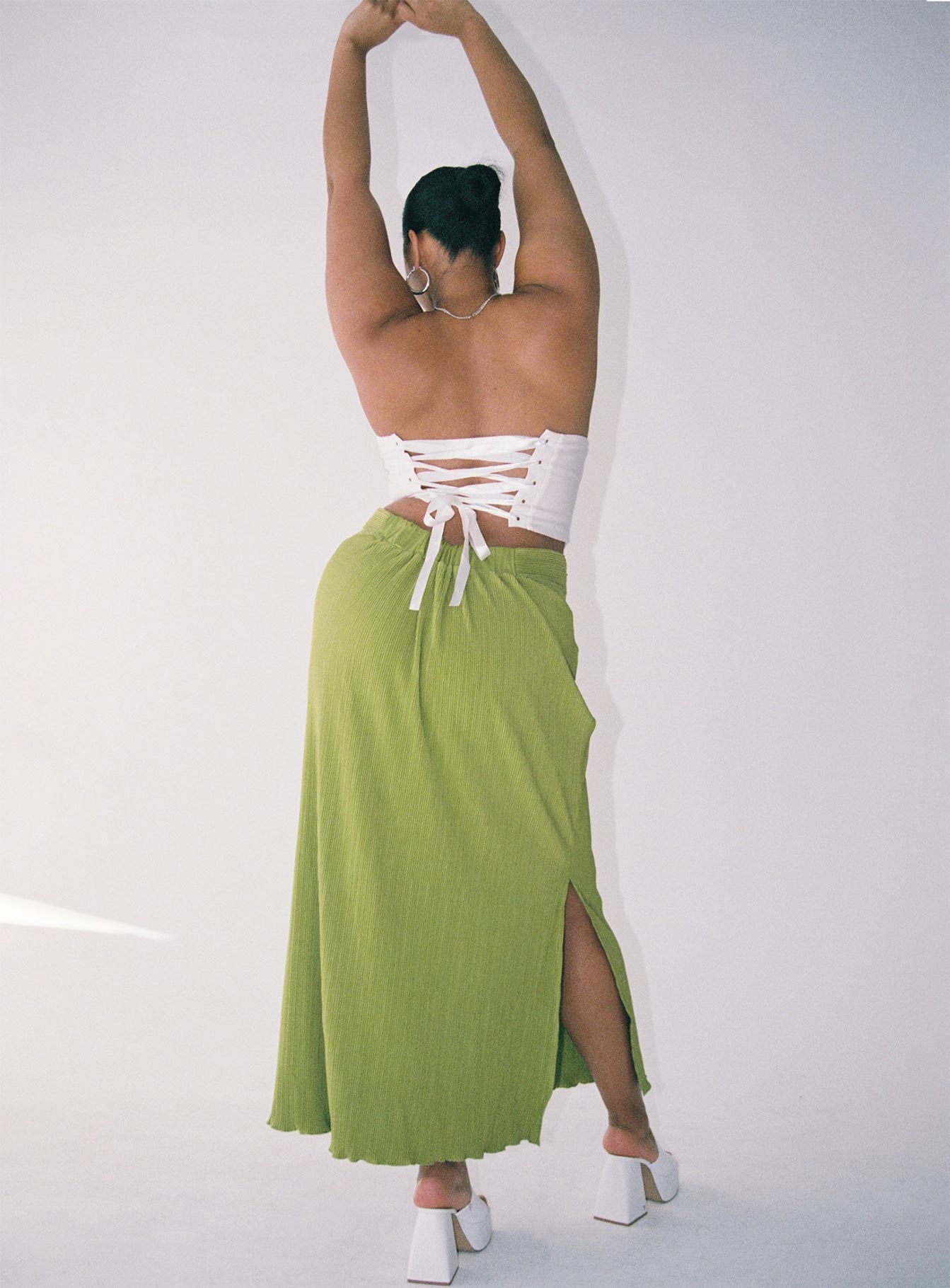 Mira Maxi Skirt Green Curve-Vipp Girl