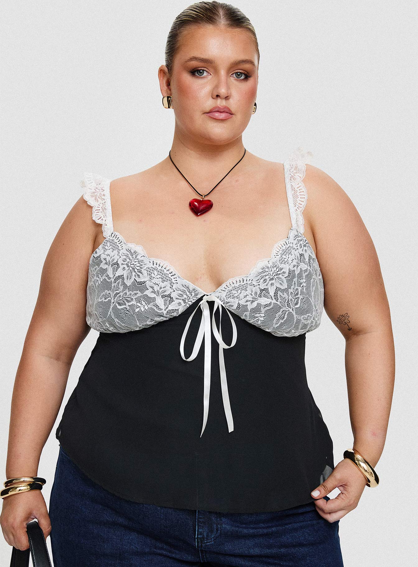 Delvonte Top Black Curve-Vipp Girl
