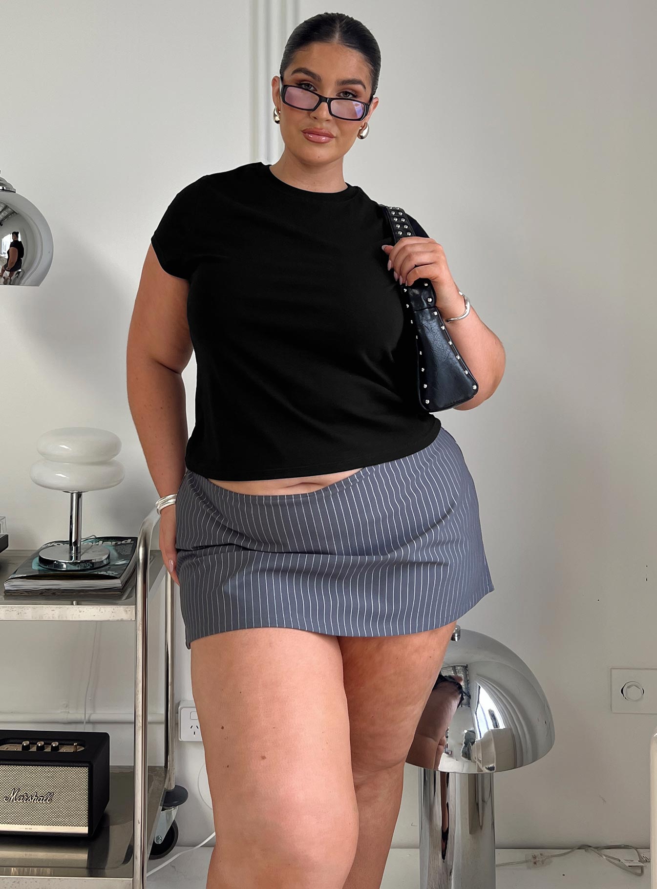 Prestige Longline Baby Tee Black Curve-Vipp Girl