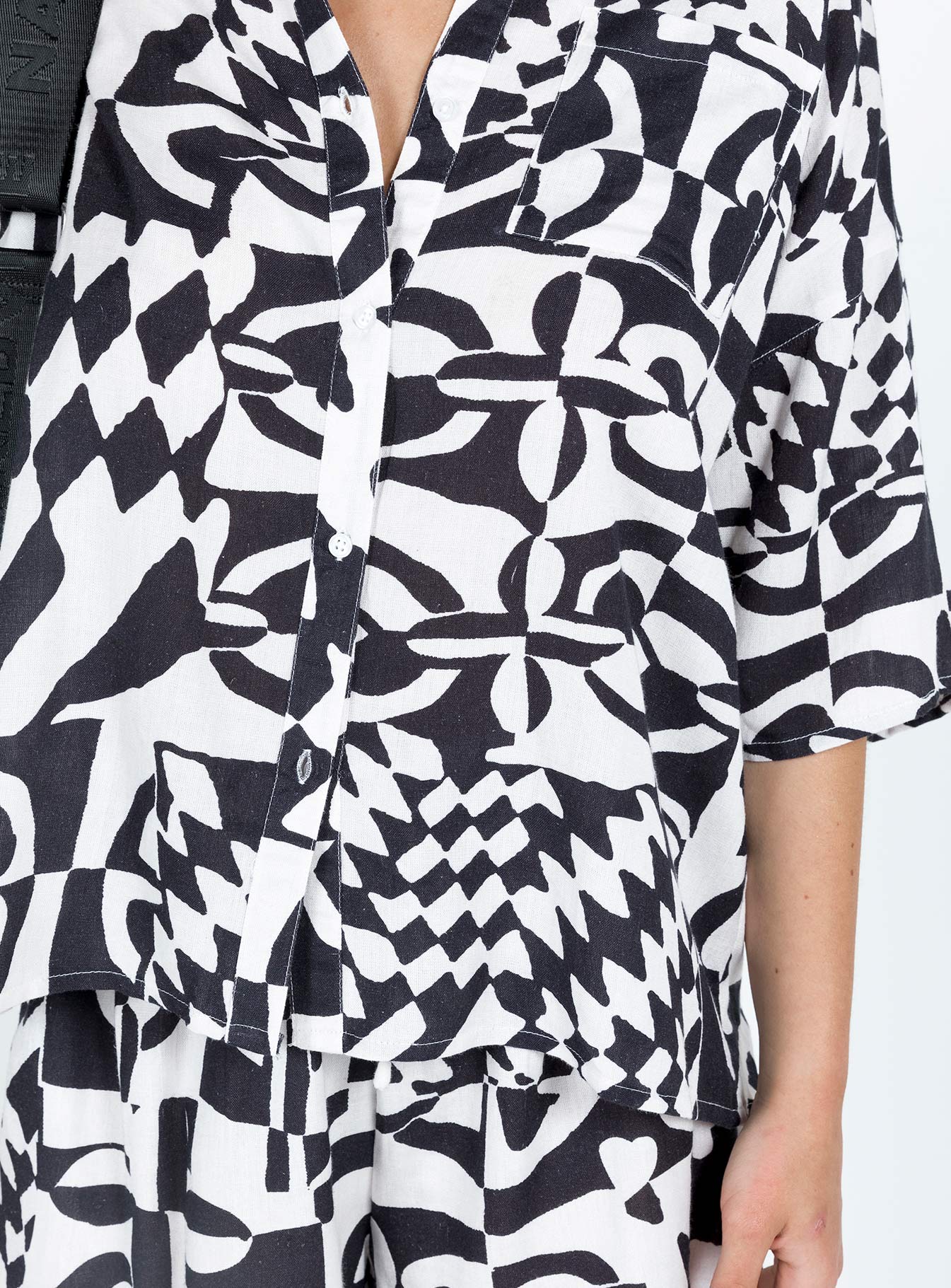 Merve Checkerboard Set Black / White-Vipp Girl