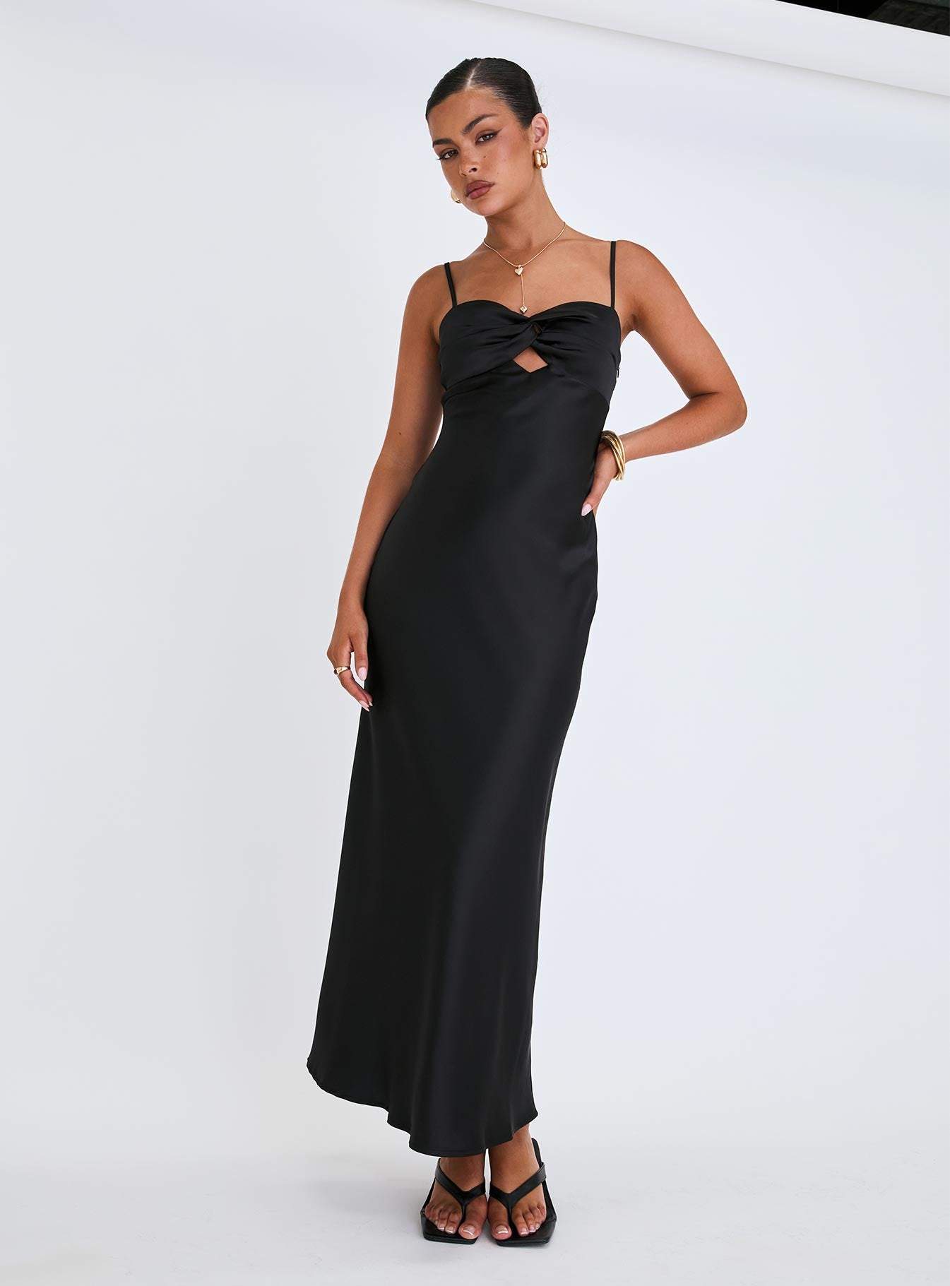 Blackthorn Maxi Dress Black-Vipp Girl
