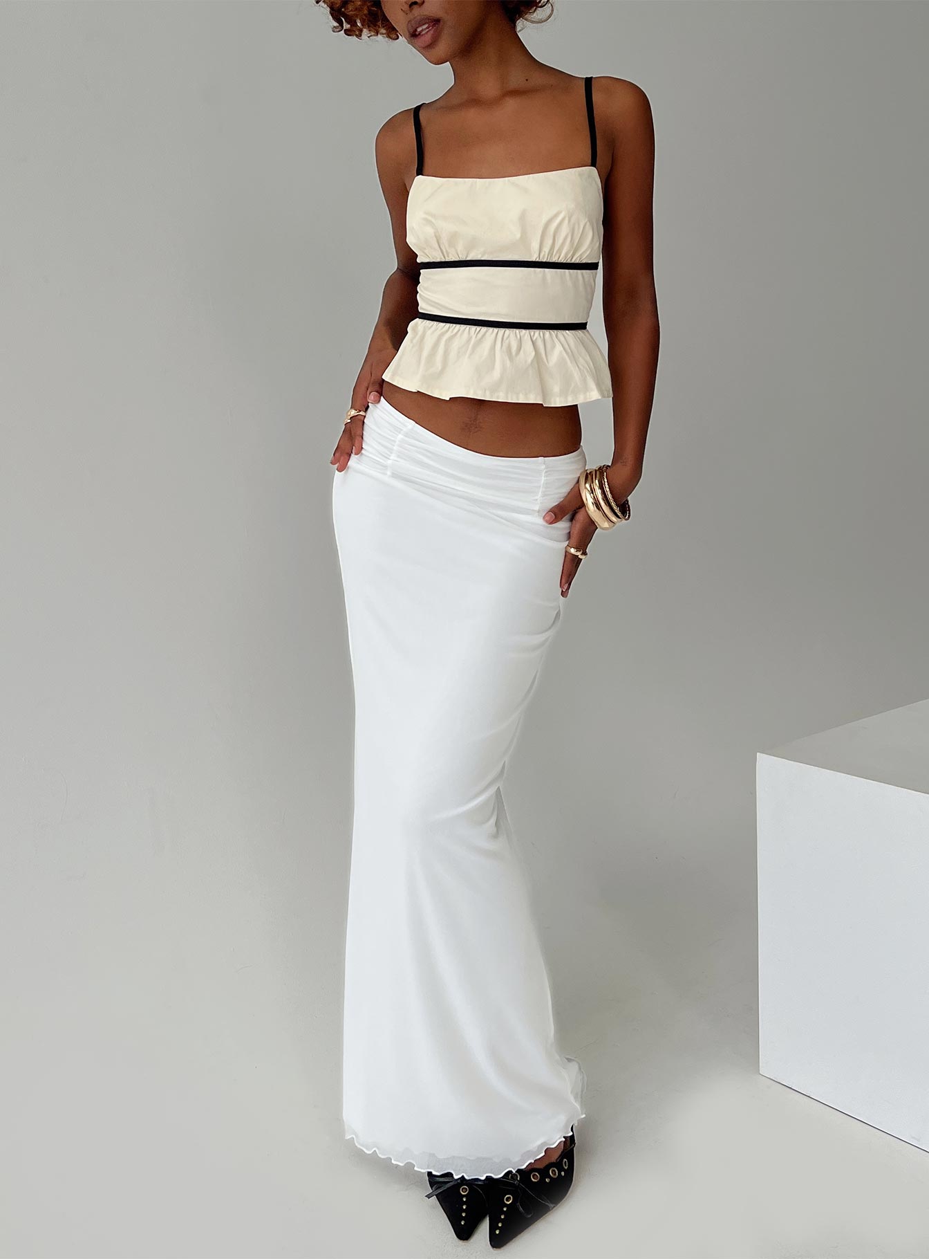 Daxon Top Cream / Black-Vipp Girl