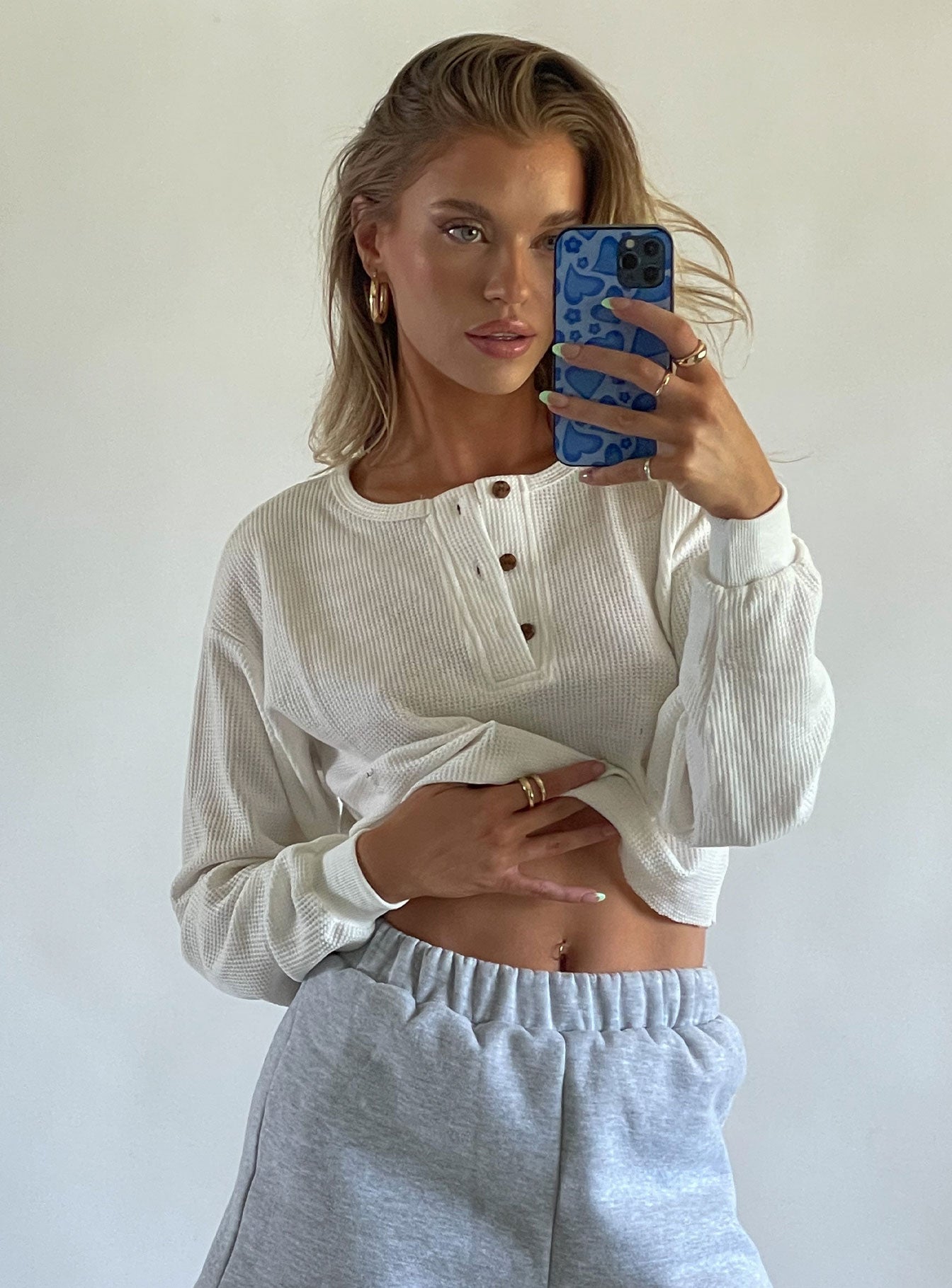 Mia Cropped Henley White-Vipp Girl