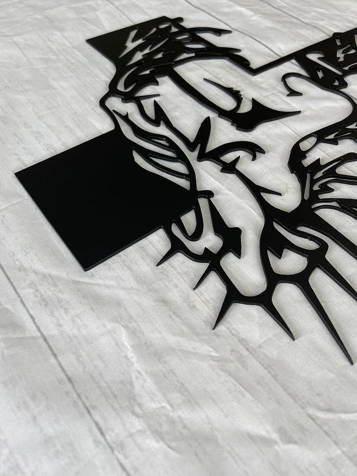 ✝️ Ježíš a kovový kříž na zeď: Křesťanská dekorace do domácnosti