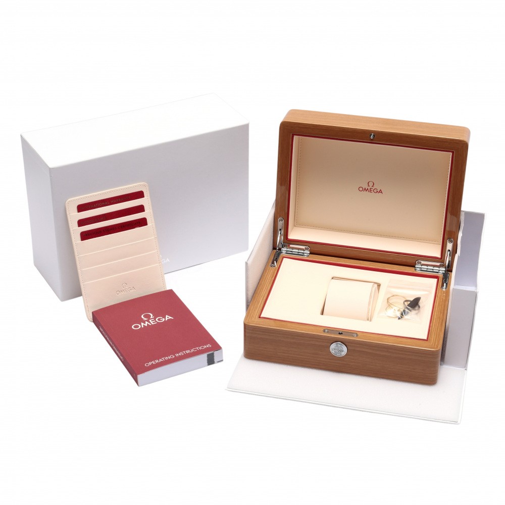 Omega Speedmaster 324.28.38.40.06.001