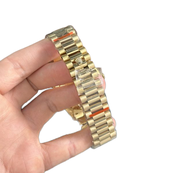 Rolex Day-Date 40mm Green Roman Yellow Gold 228238