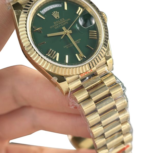 Rolex Day-Date 40mm Green Roman Yellow Gold 228238