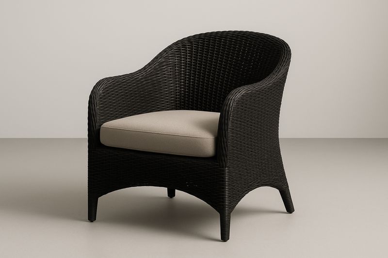 Poltrona da Giardino in Rattan Sintetico Nero con Cuscino Beige