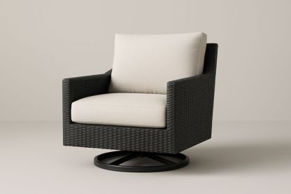 Poltrona girevole in rattan nero con cuscini in tessuto poliestere crema