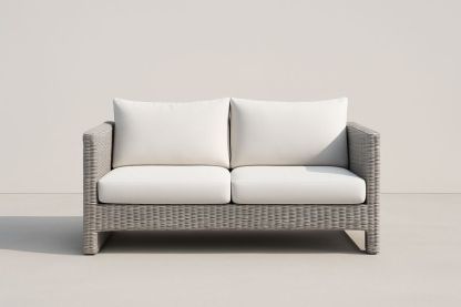 Divano due posti in rattan sintetico grigio con cuscini in poliestere bianco