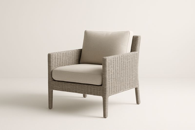 Poltrona da esterno in rattan sintetico con cuscini beige