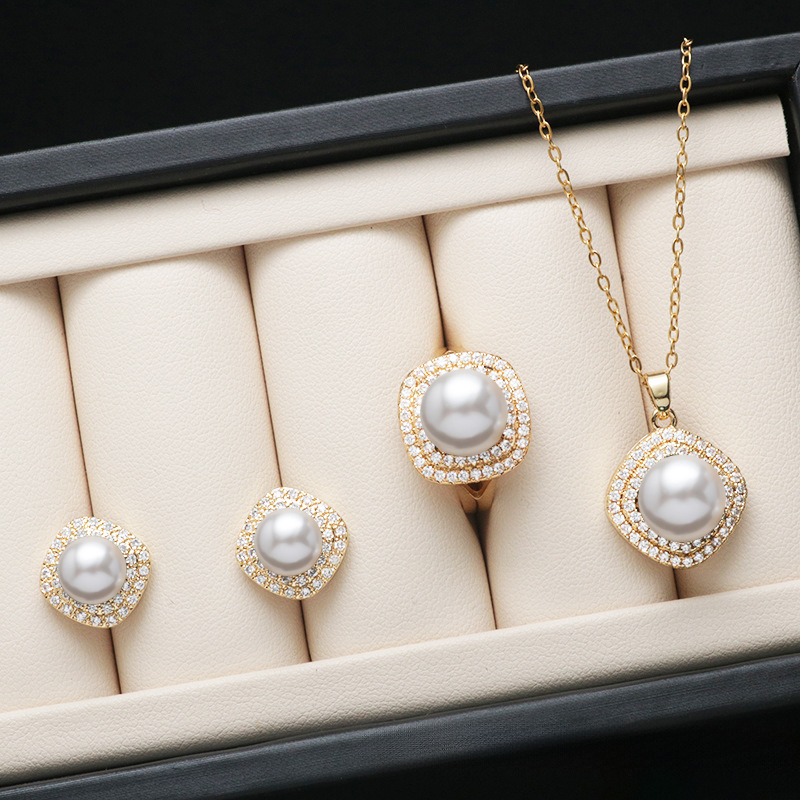 Diamond Classic 18K Gold Akoya Pearl Set Double Trephine