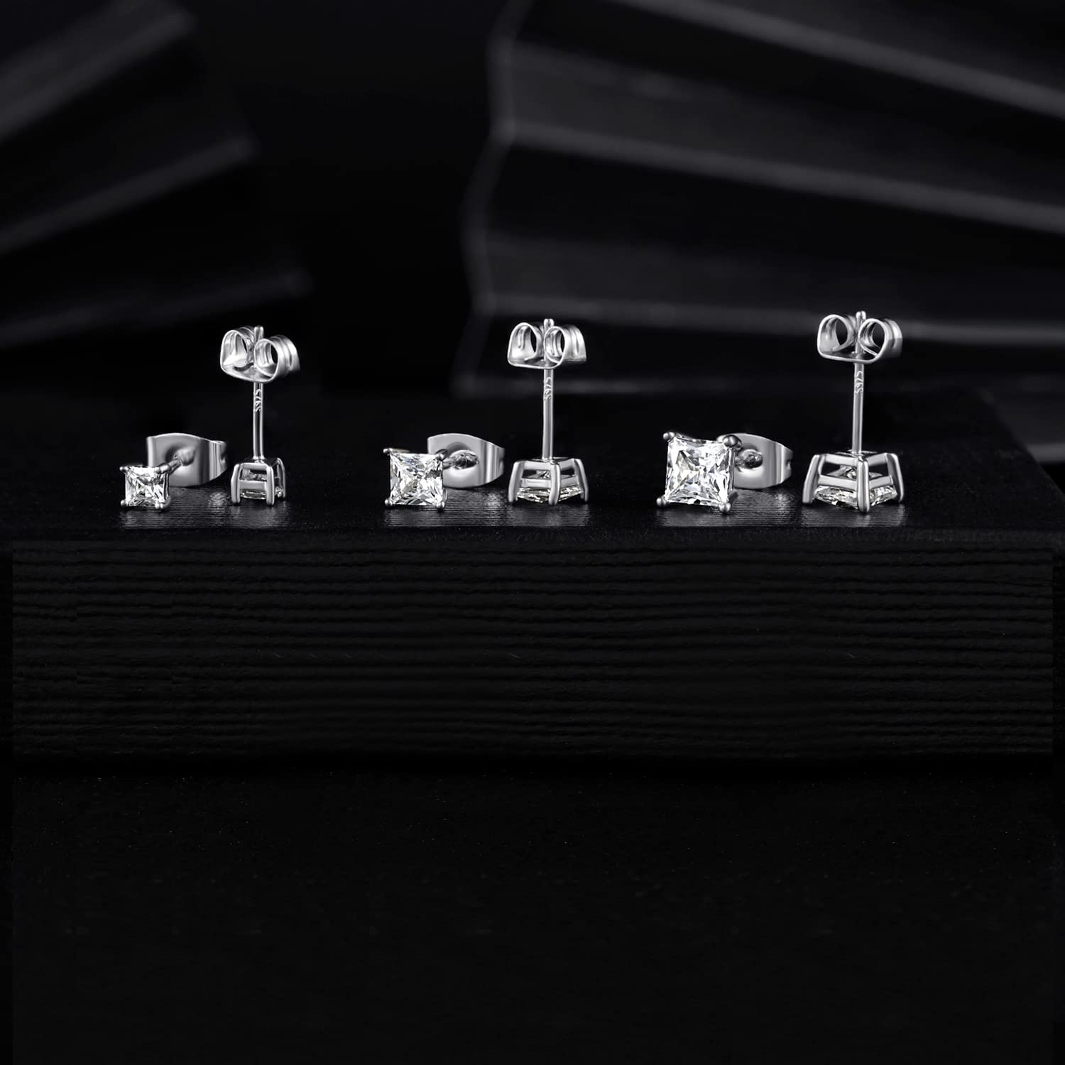 🔥Hot Sale🎁Princess Cut Moissanite Stud Earrings💎