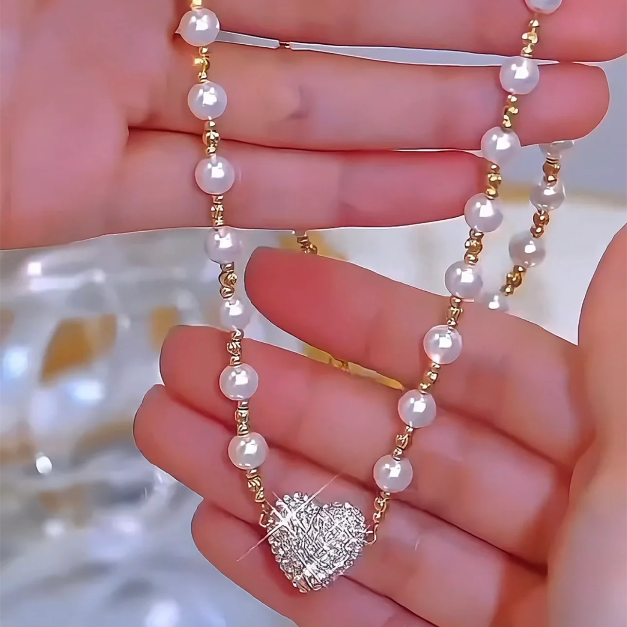 Magnetic Pearl Heart Necklace